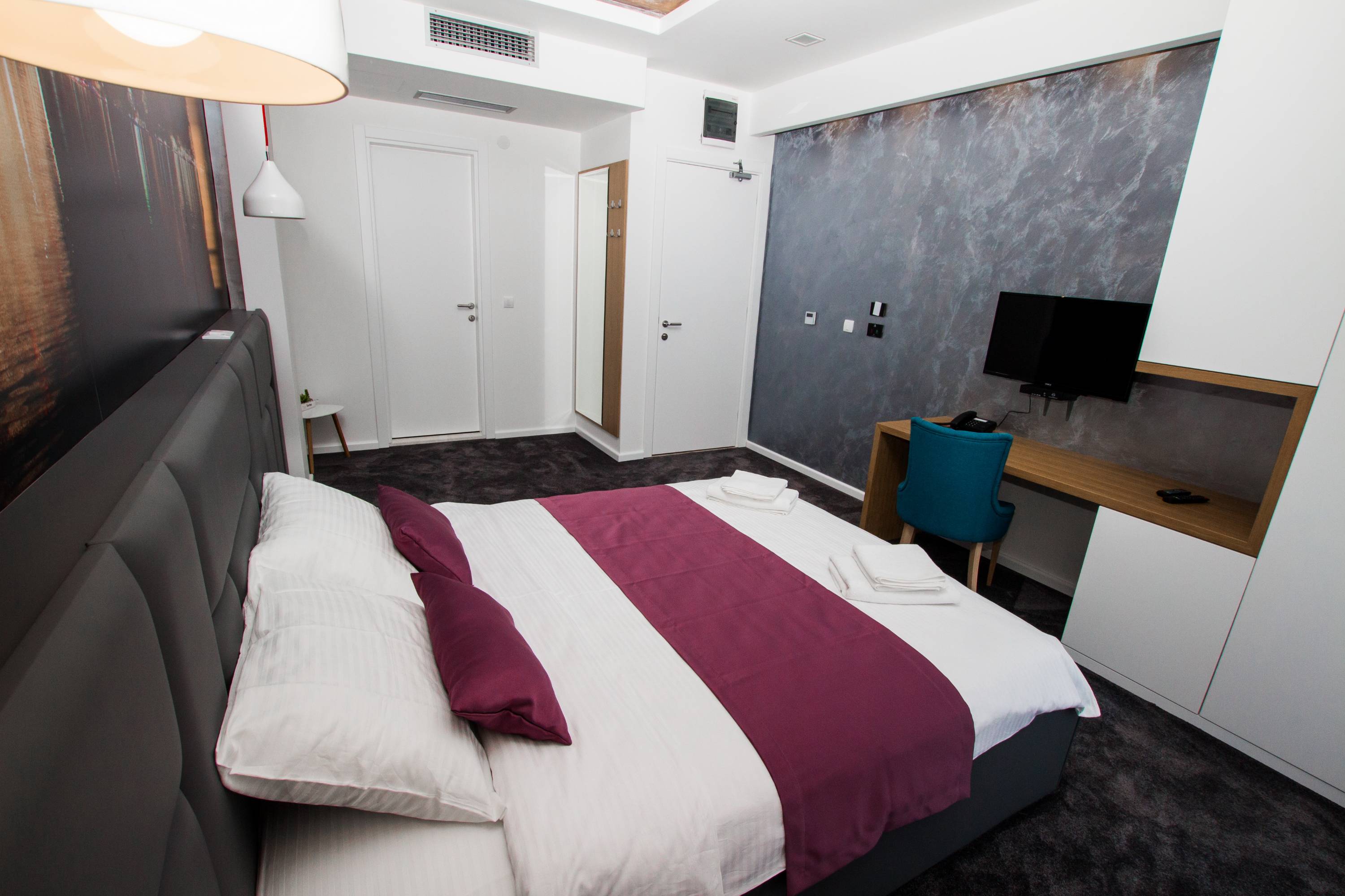 Double Partial Sea View