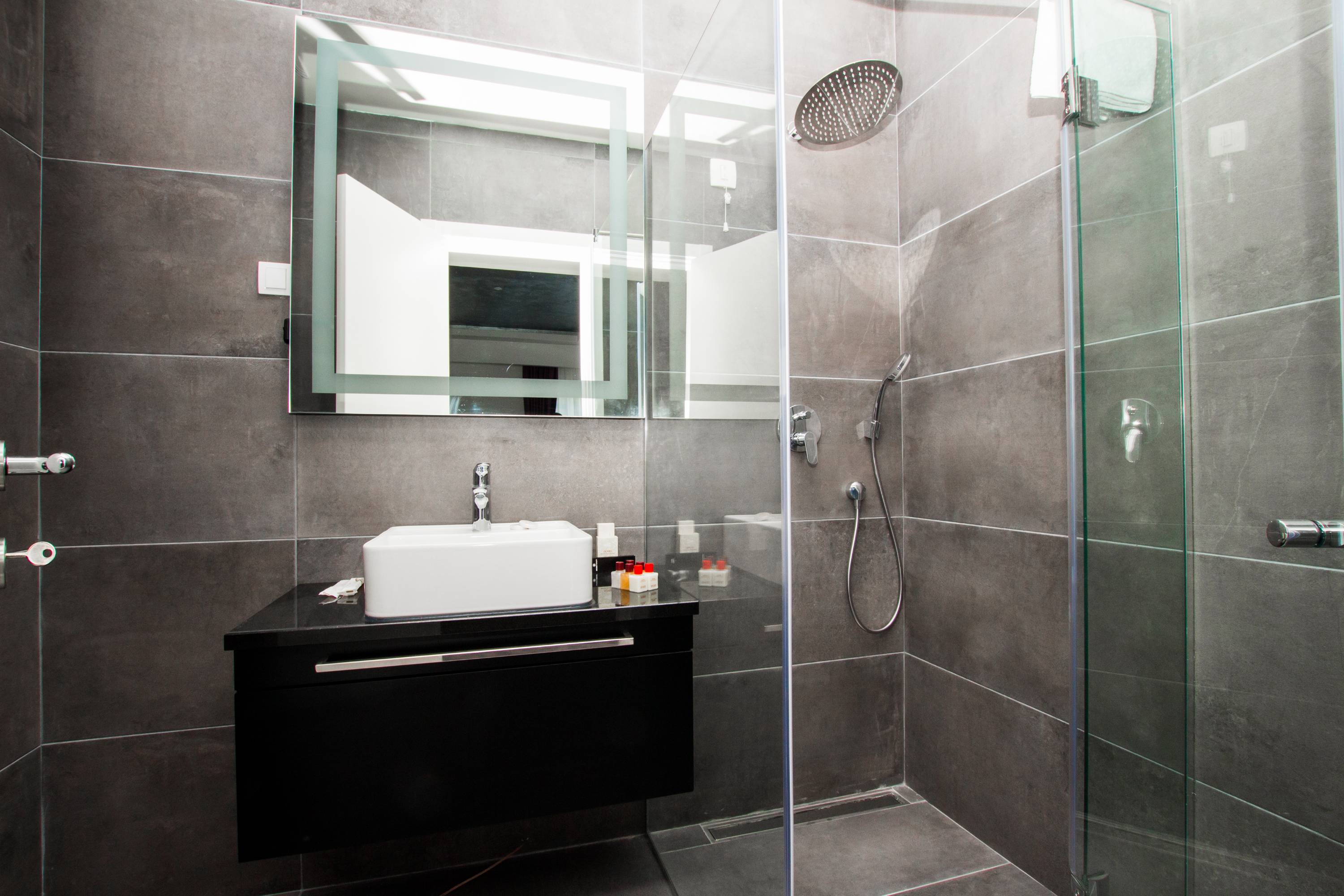 Double Partial Sea View