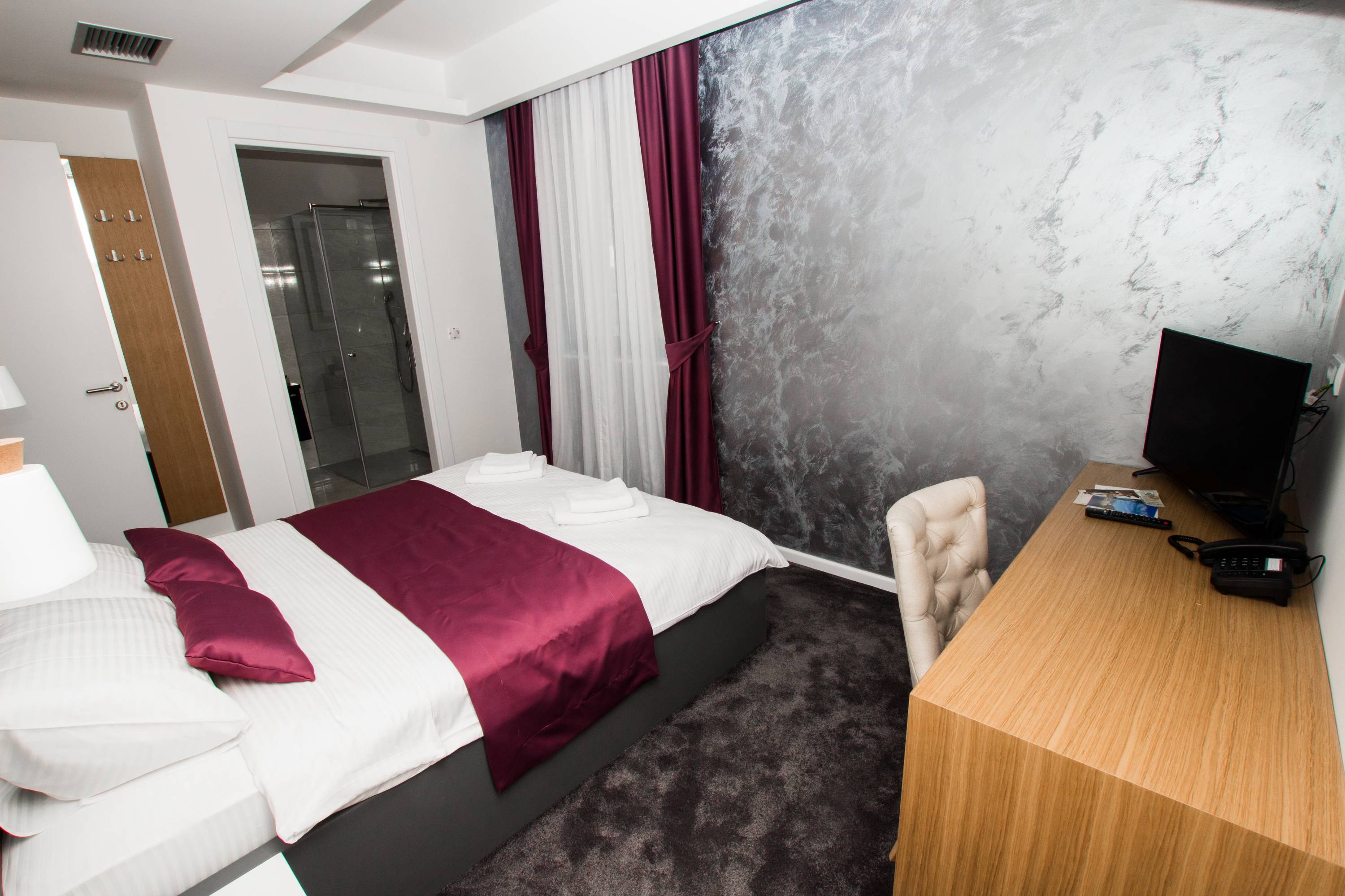 Family Room Capacity 4