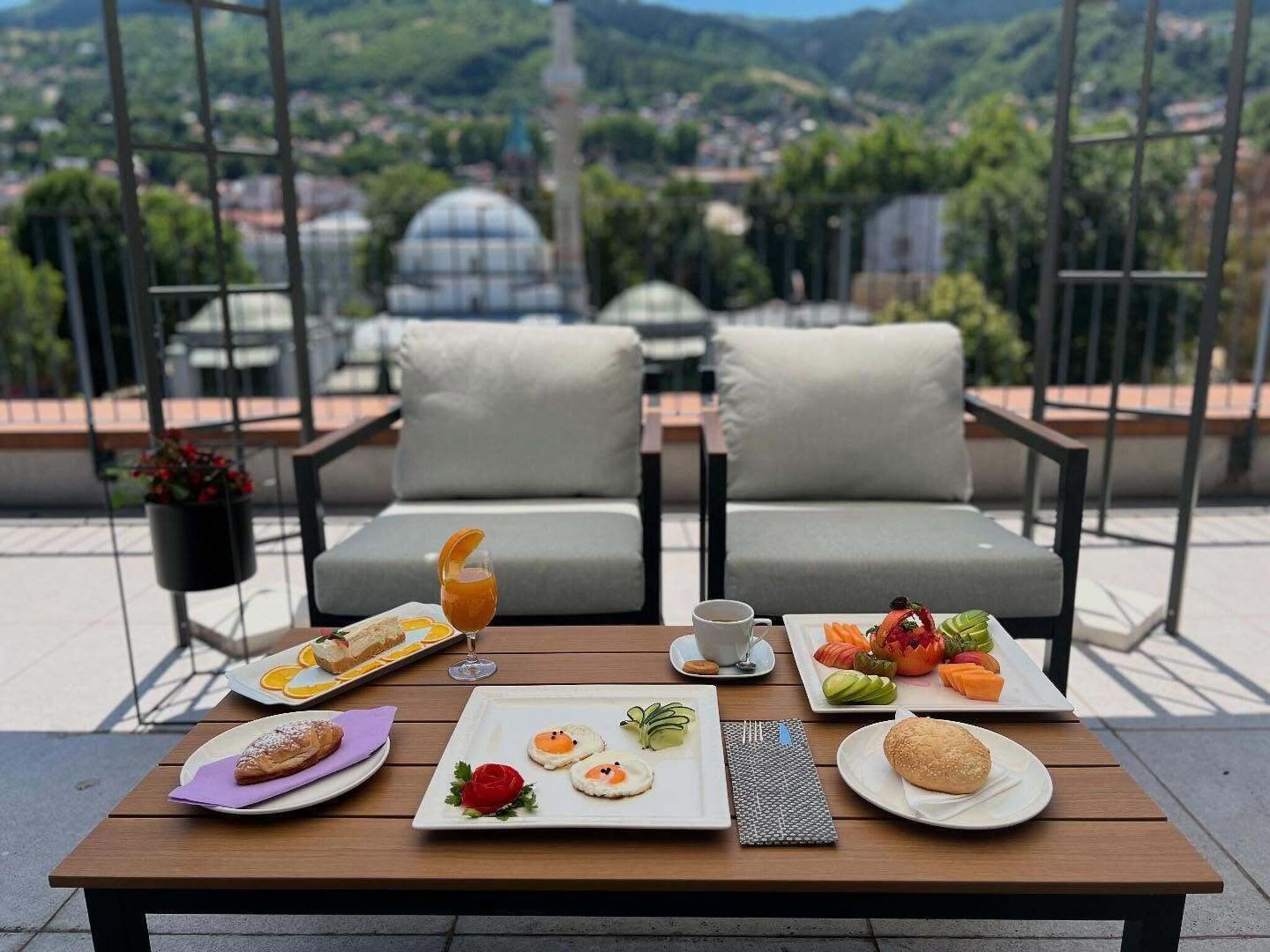 Double Single Deluxe with Views