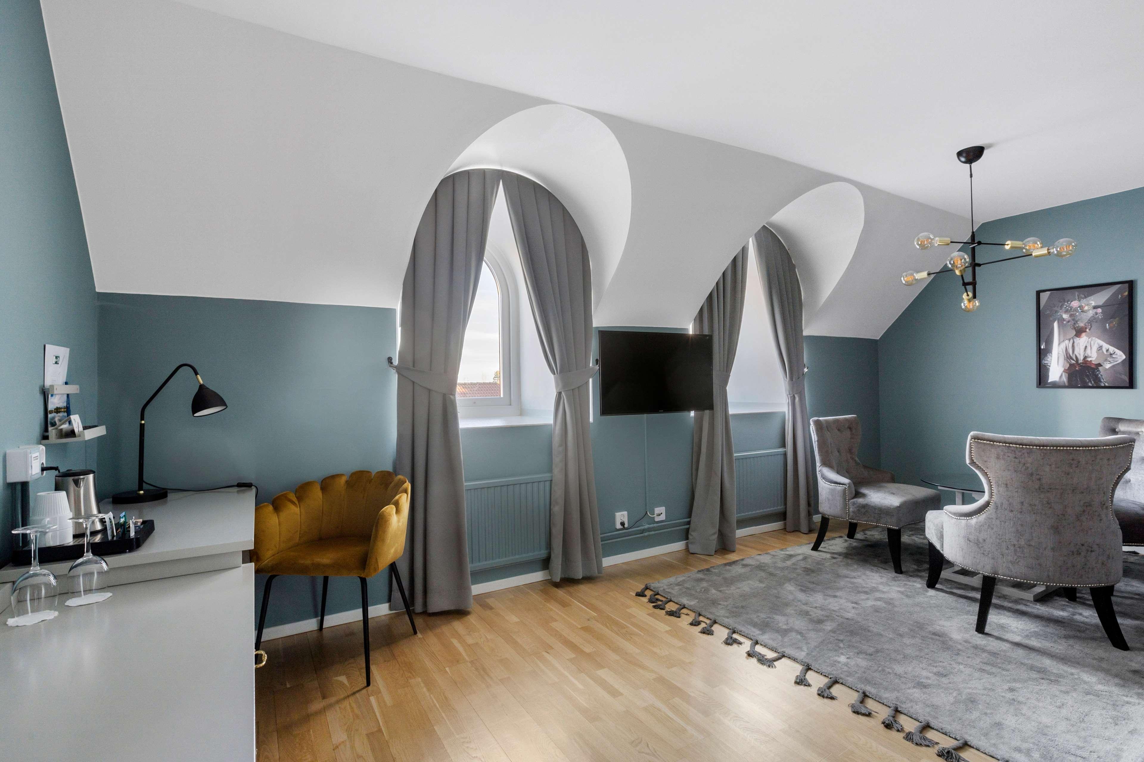 Junior Suite King Size Bed