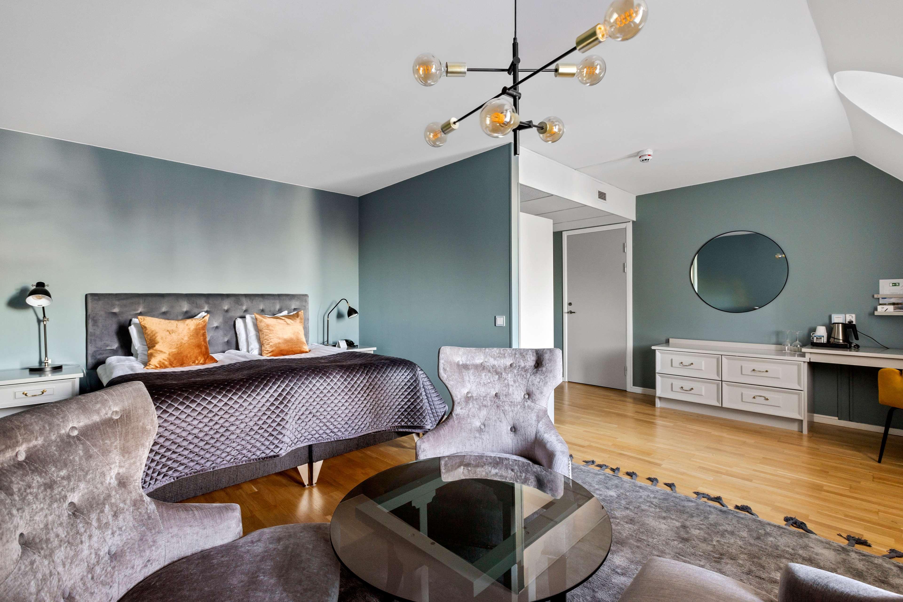 Junior Suite King Size Bed