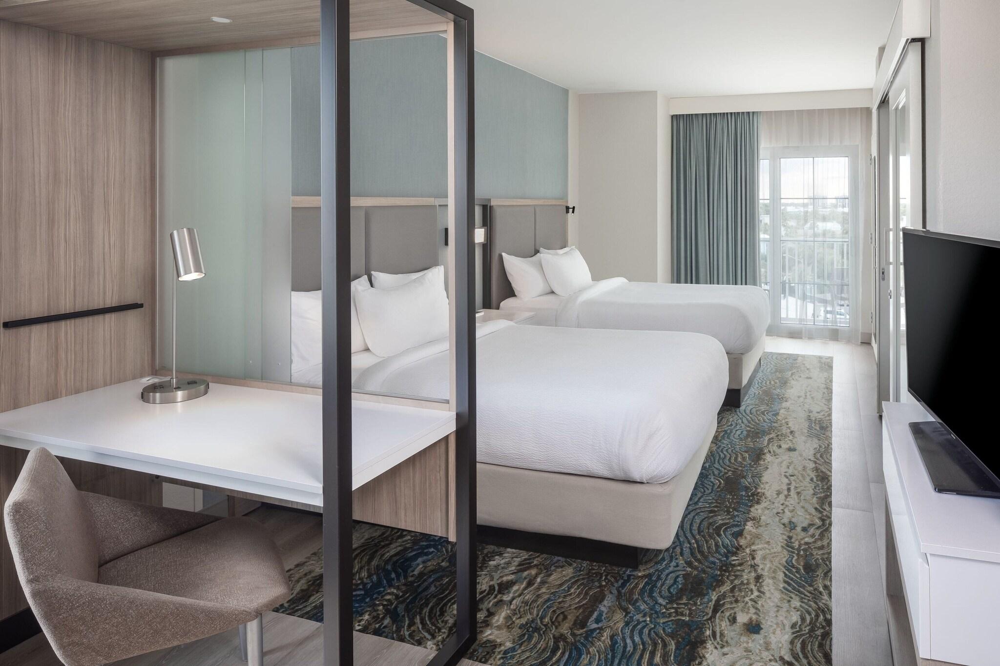 Suite Partial Ocean View