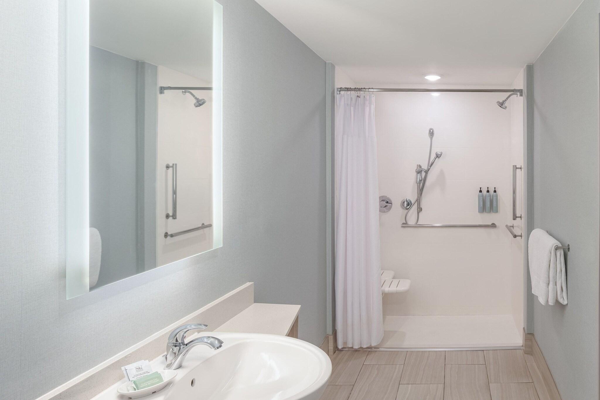 Suite Partial Ocean View