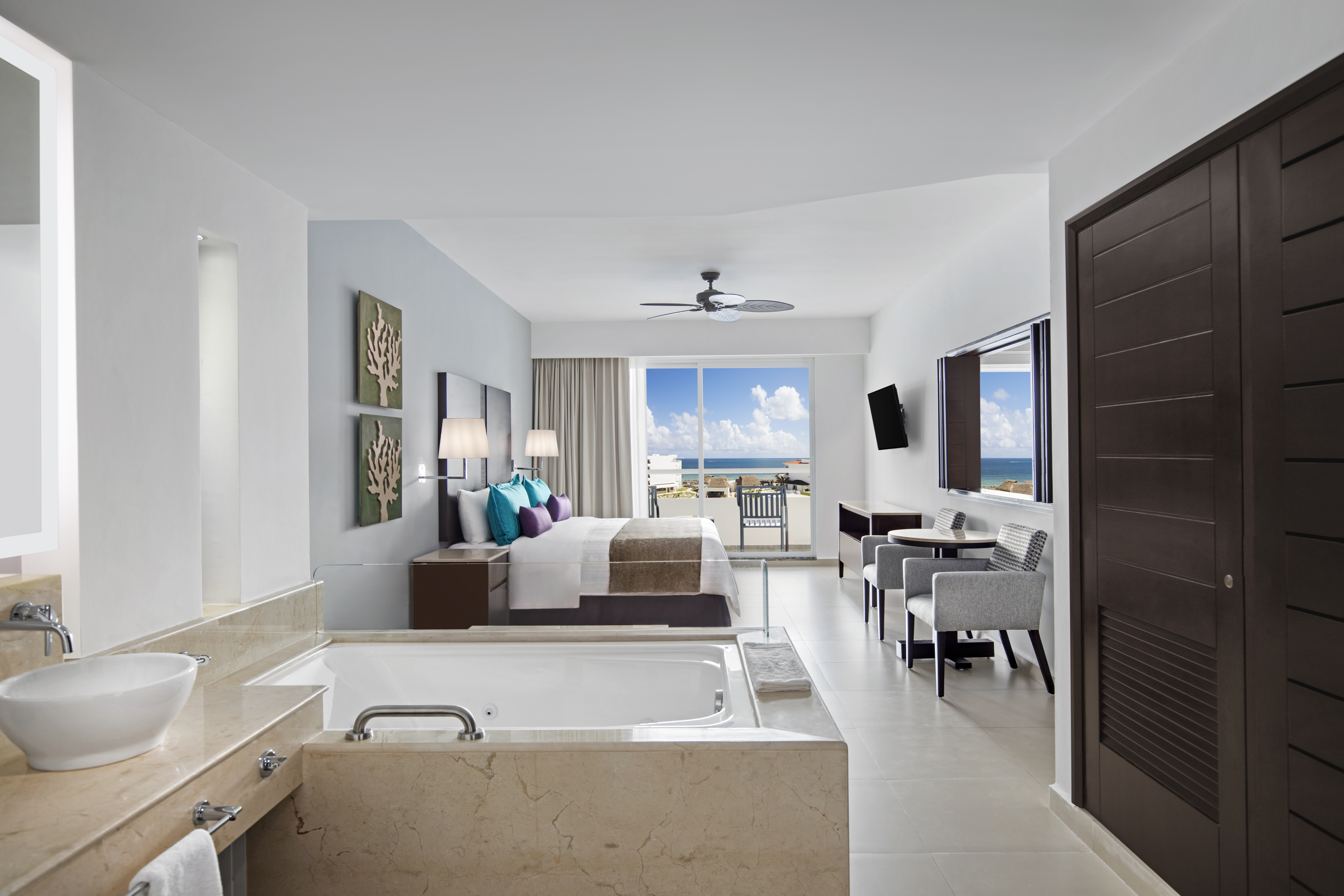 Suite with Jacuzzi