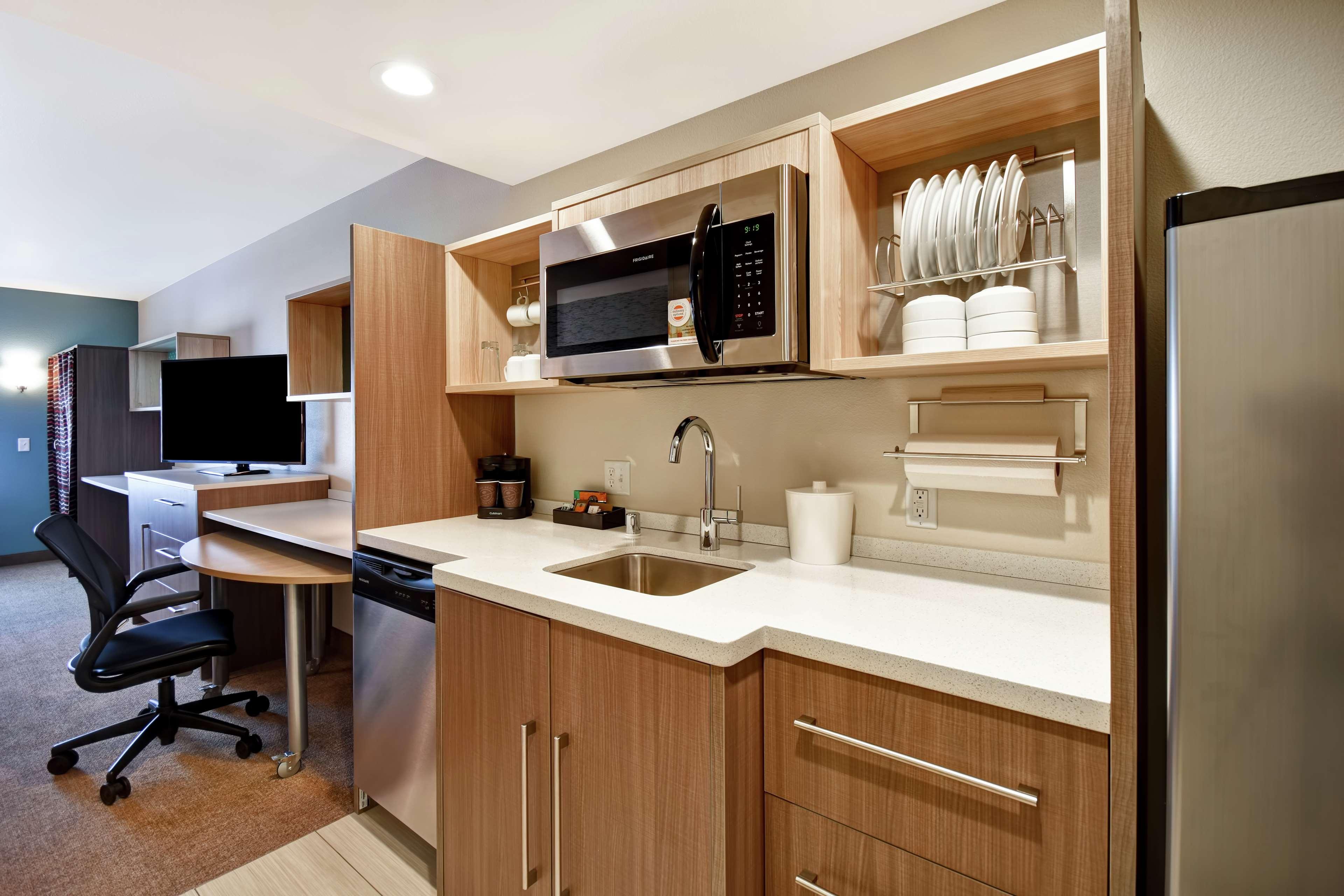 Studio Queen Size Bed