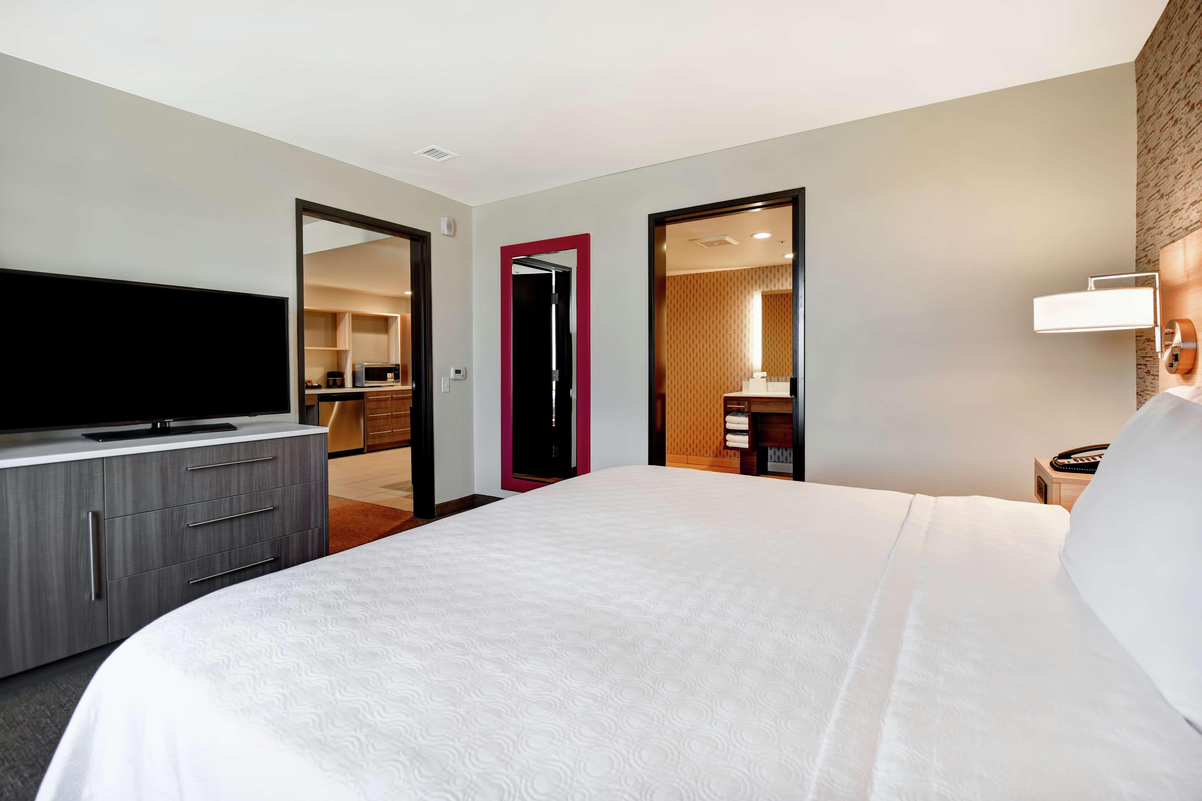 Suite King Bed Non Smoking