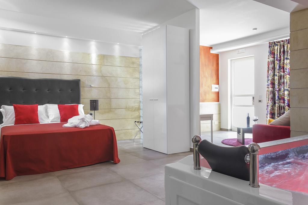 Suite Deluxe with Jacuzzi