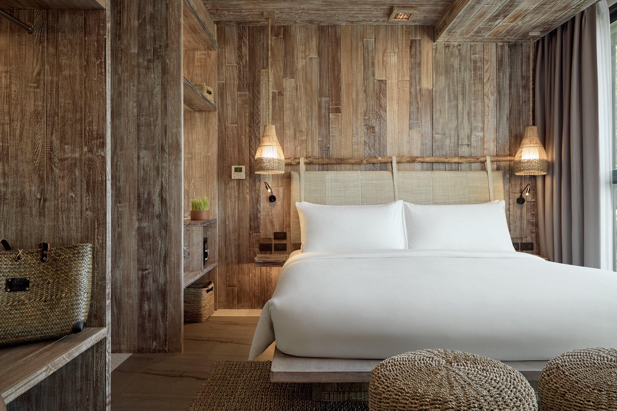 Suite Pool View One Bedroom