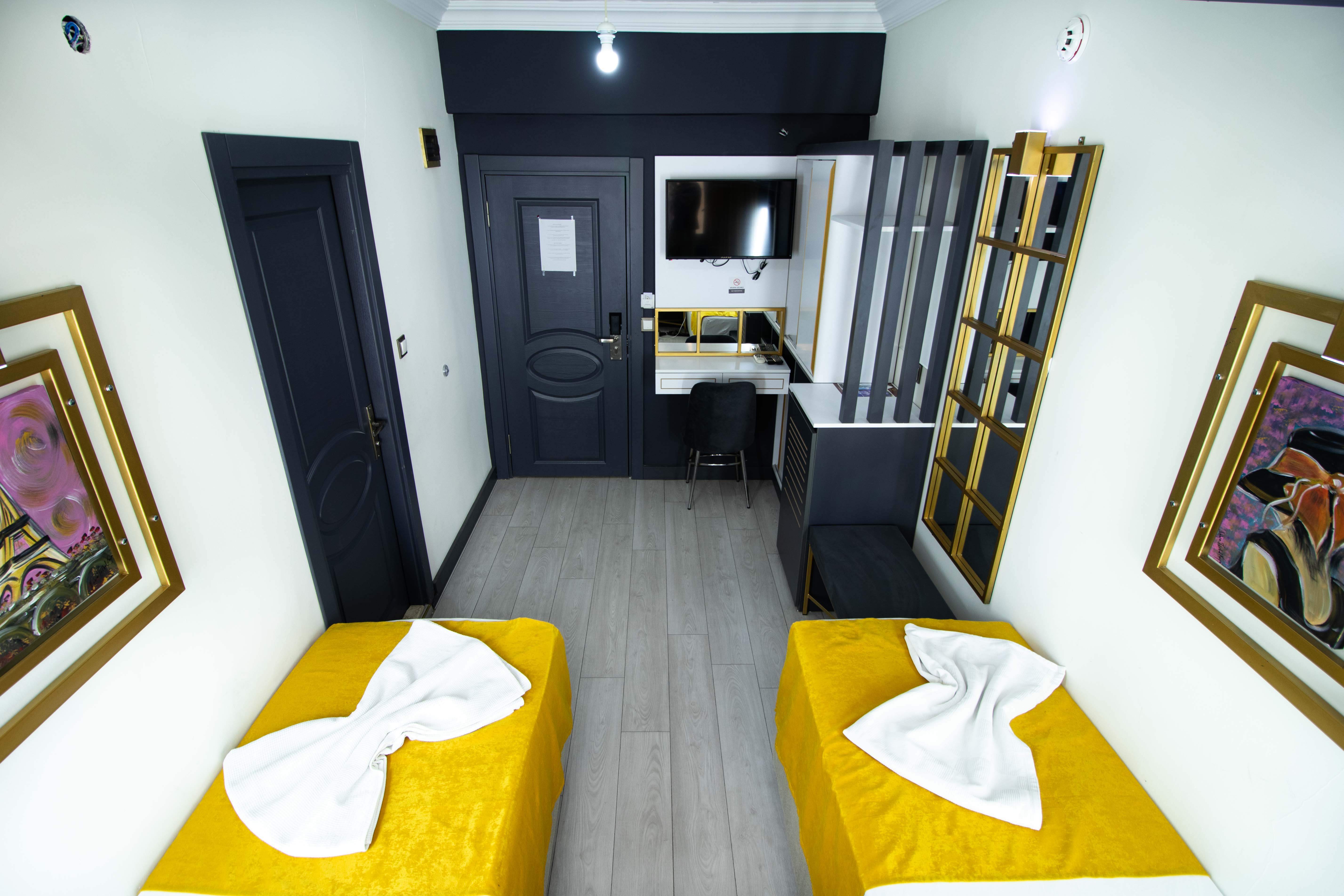 Double or Twin Standard