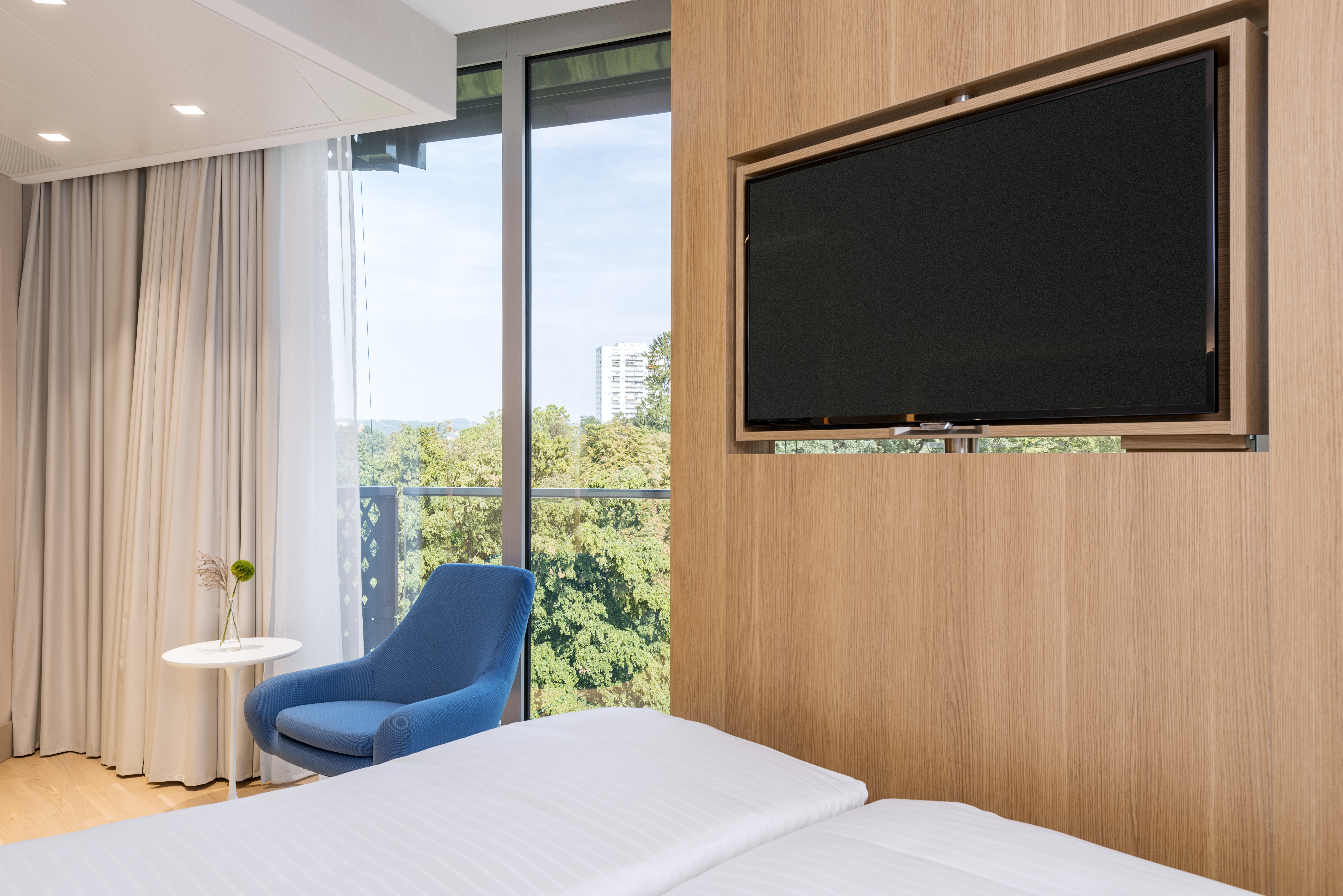 Double Superior with Views