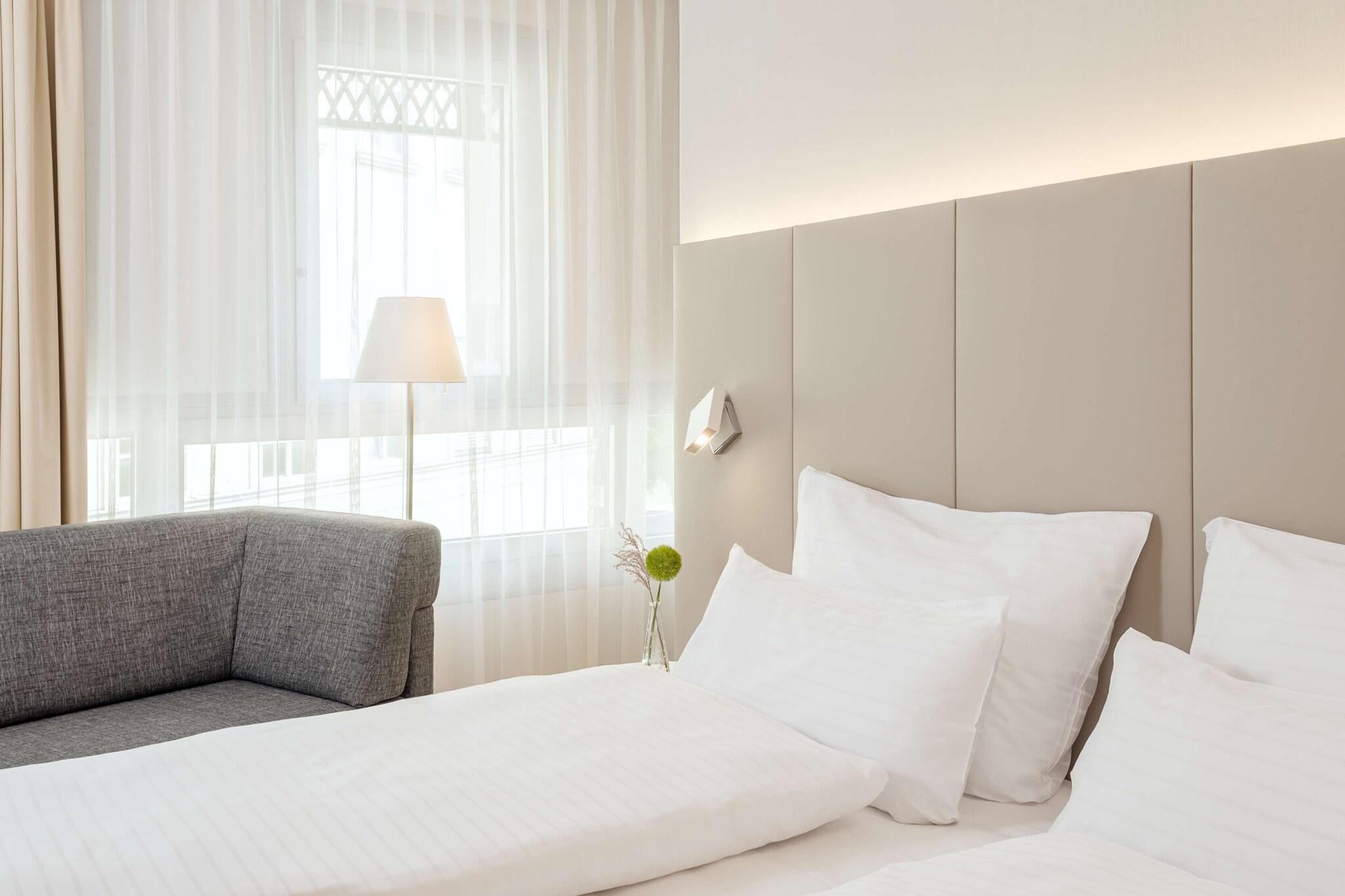 Family Room Queen Size Bed