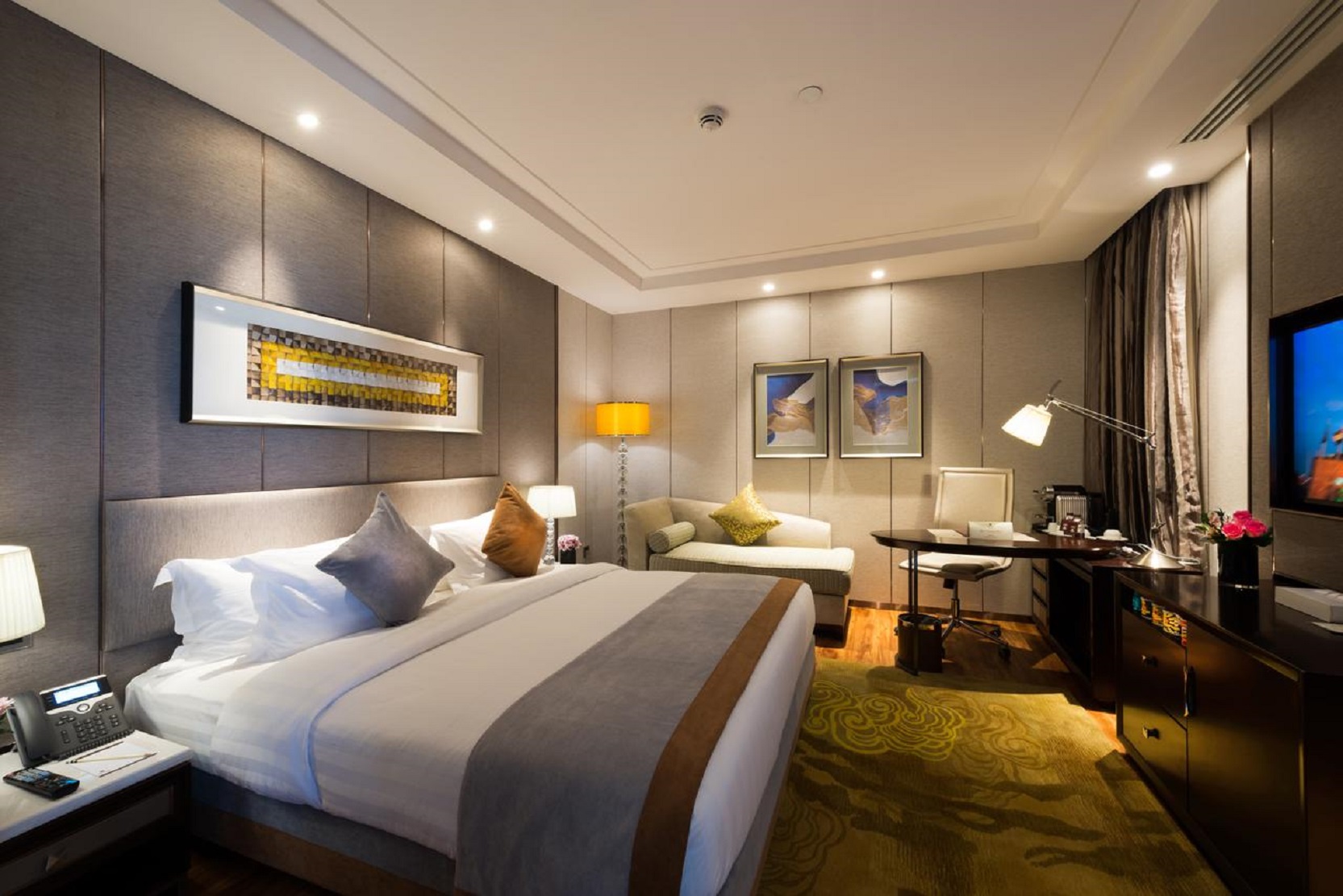 Junior Suite King Bed One Bedroom 