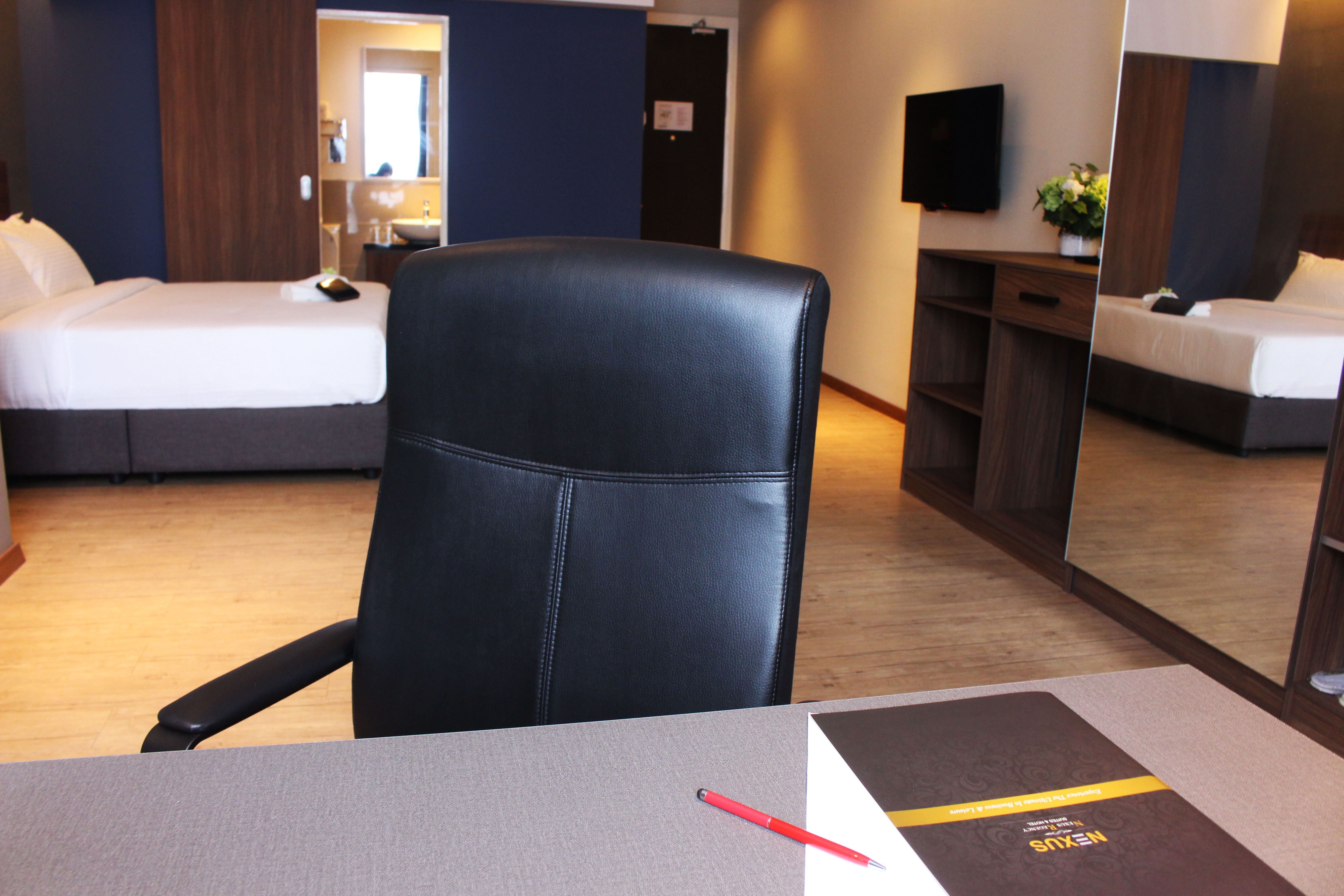 Double Deluxe King Bed