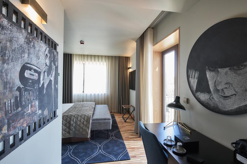 Double or Twin Deluxe Executive