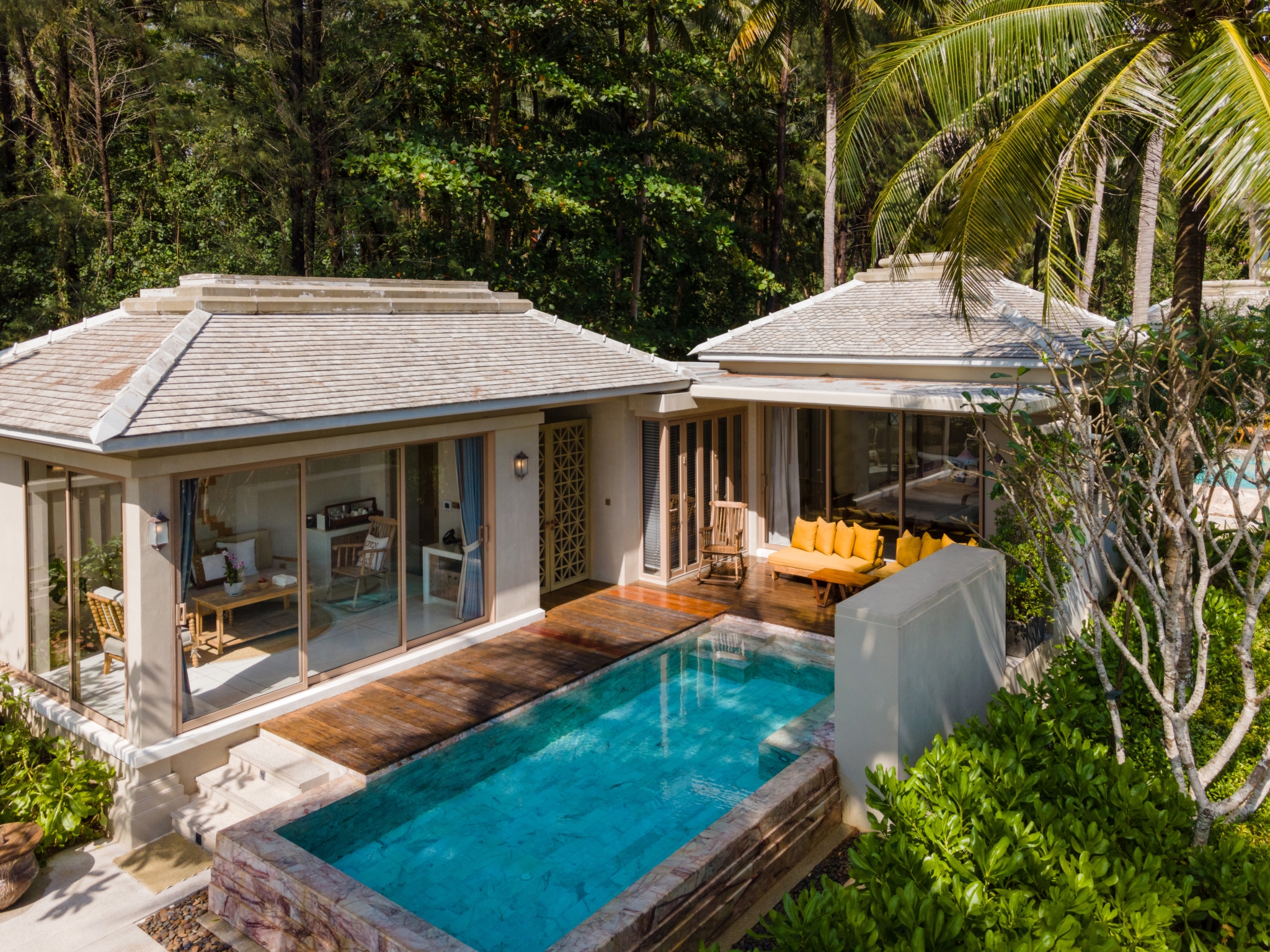 Villa Beach Front with Private Pool