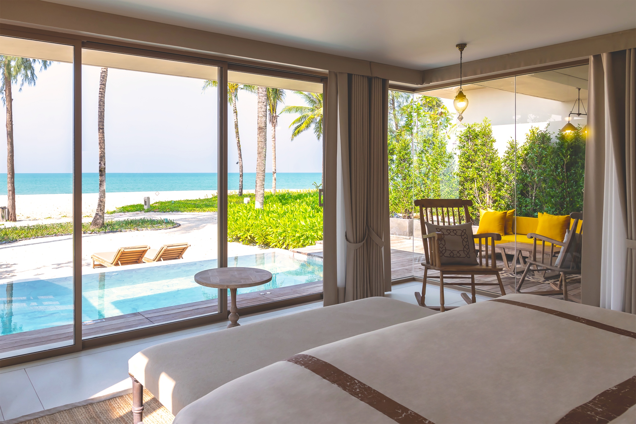 Villa Beach Front with Private Pool