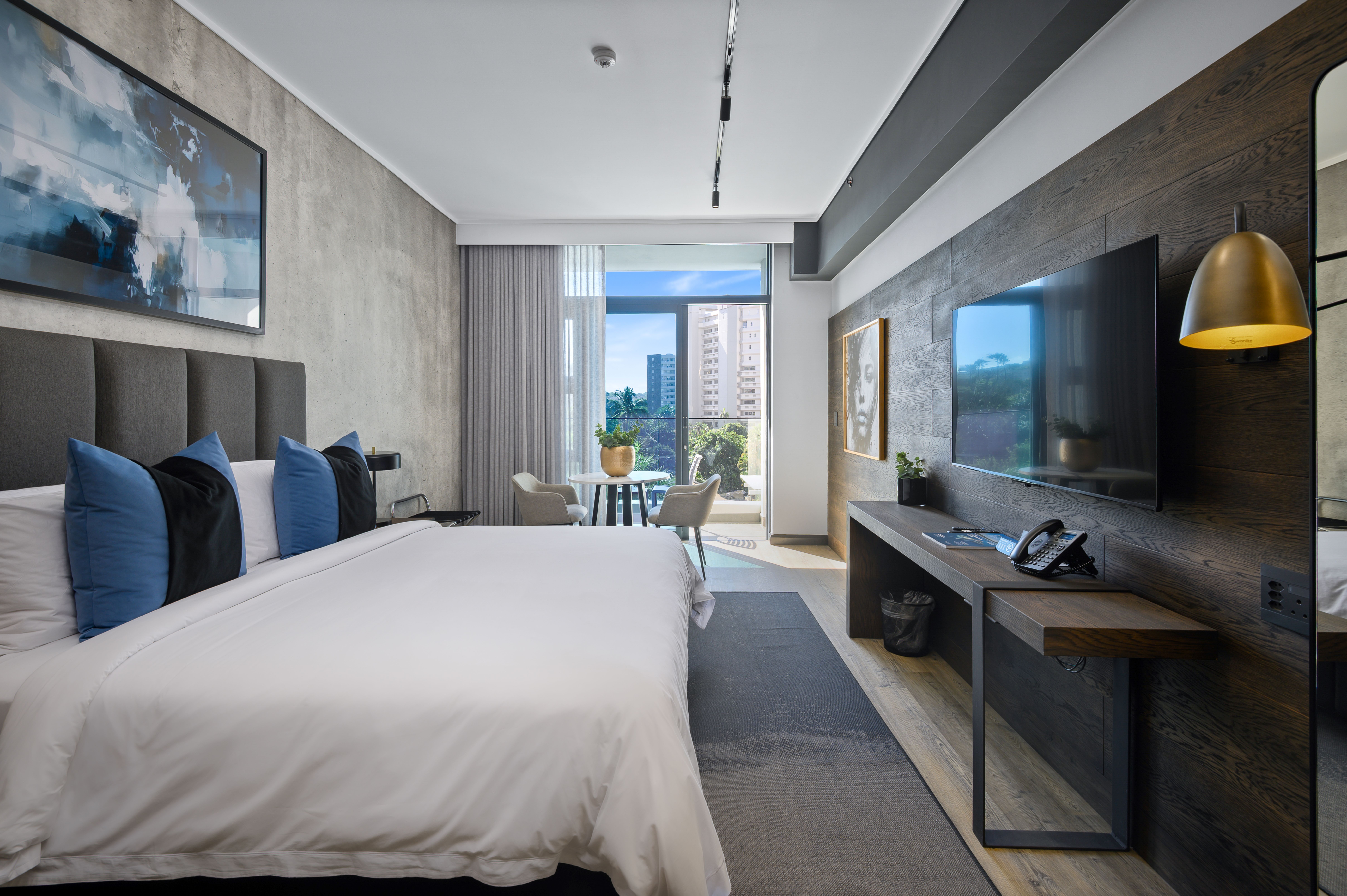 Suite Deluxe with Air Conditioning