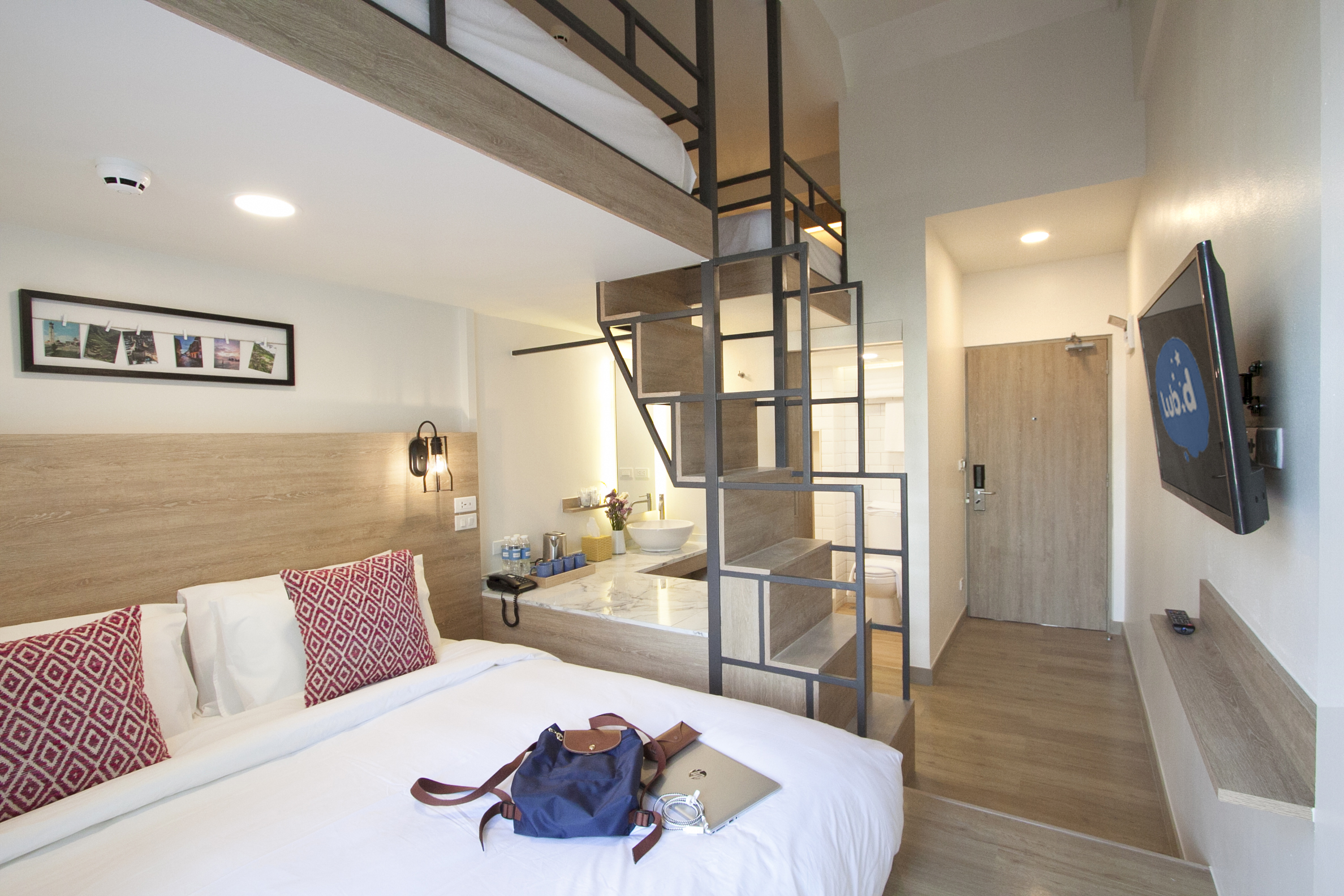 Family Room King Size Bed