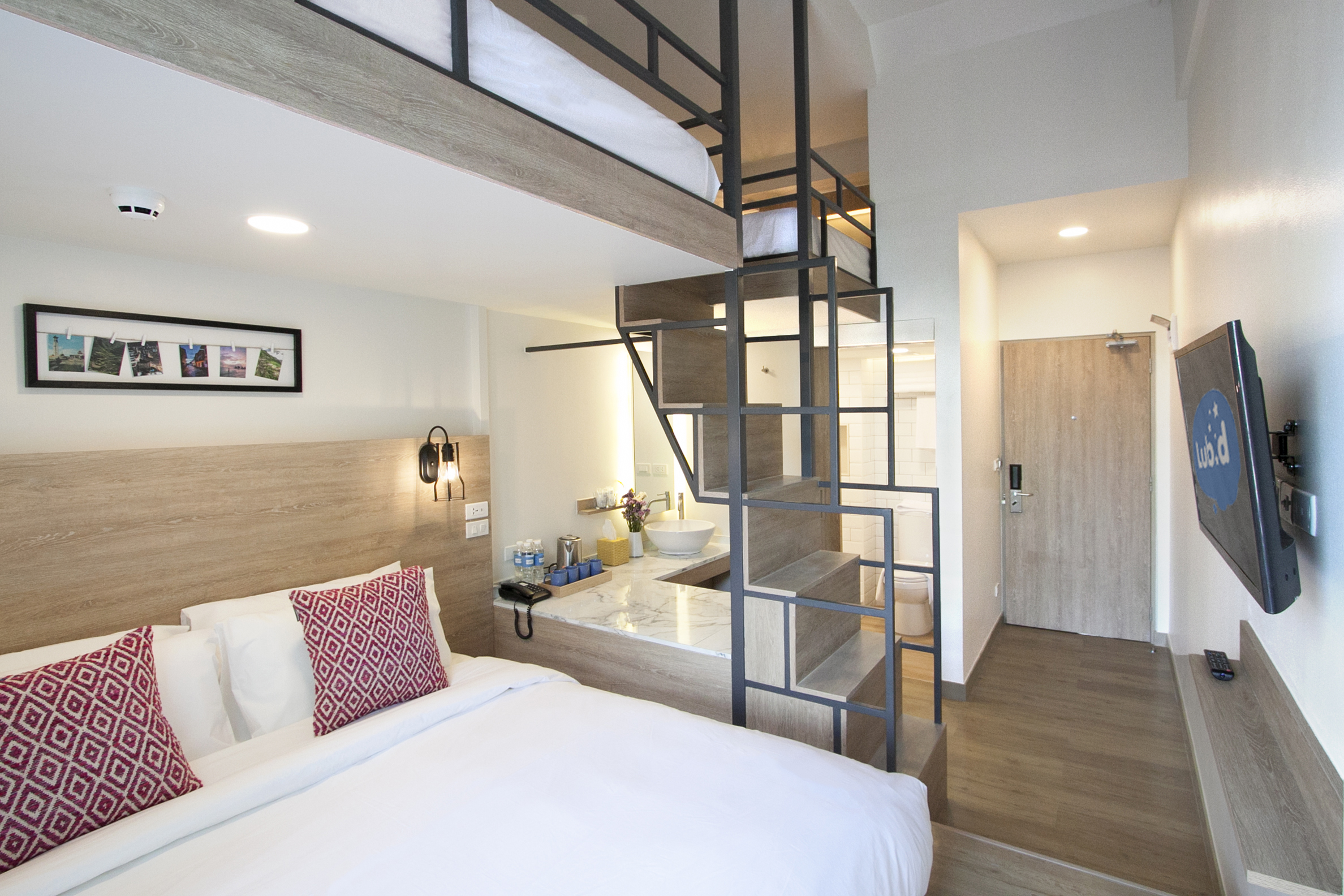 Family Room King Size Bed