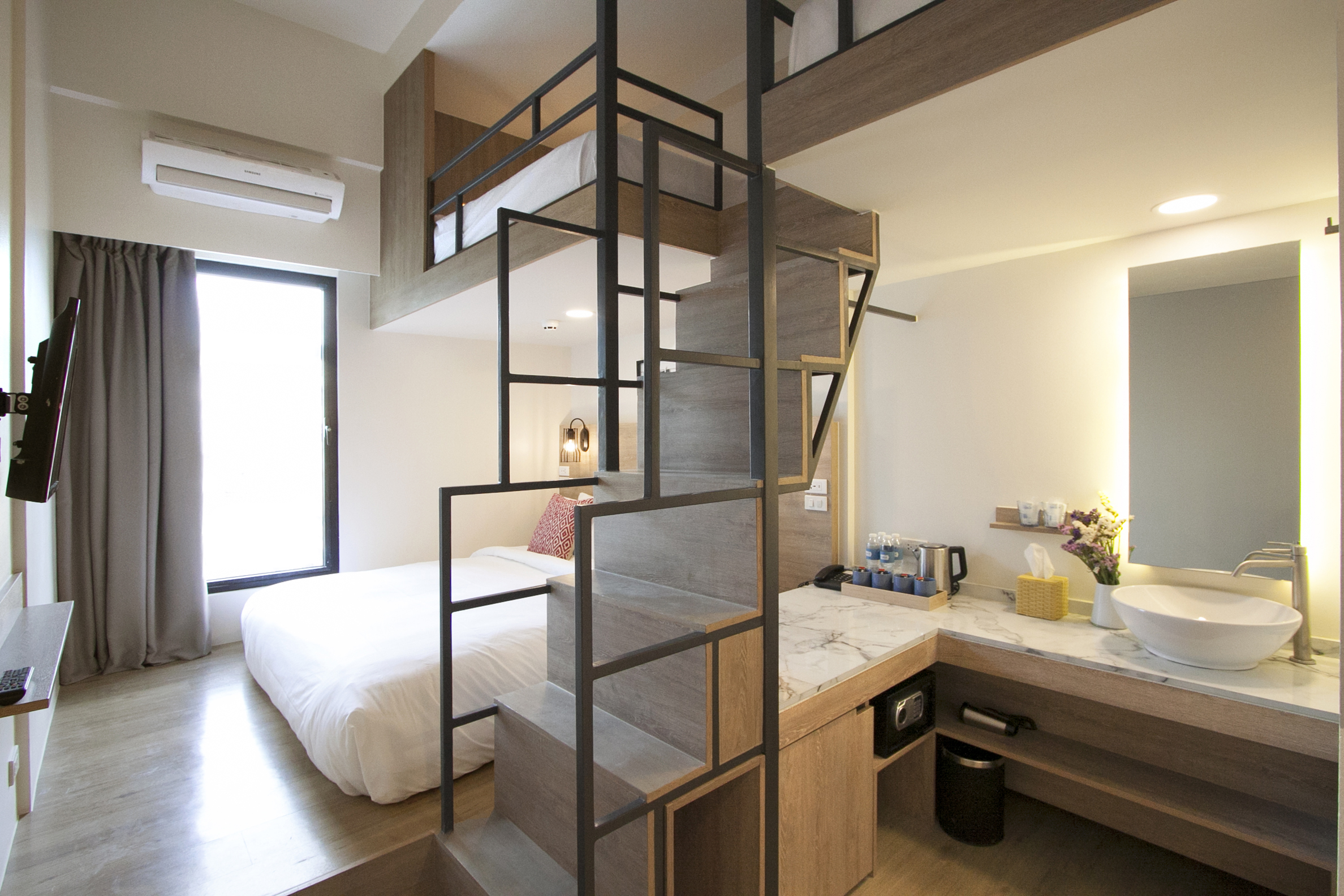 Family Room King Size Bed