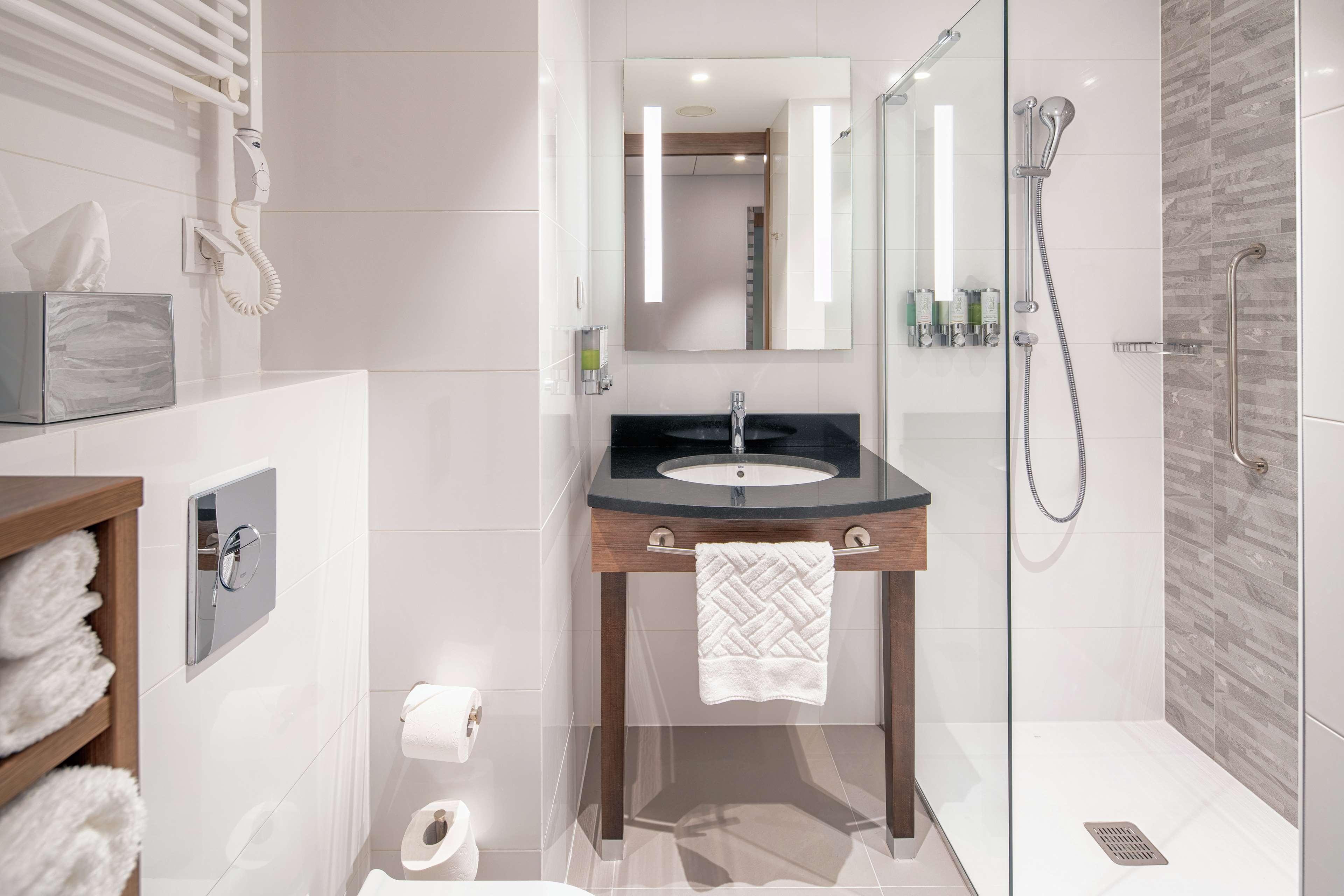 Family Room Connecting Room