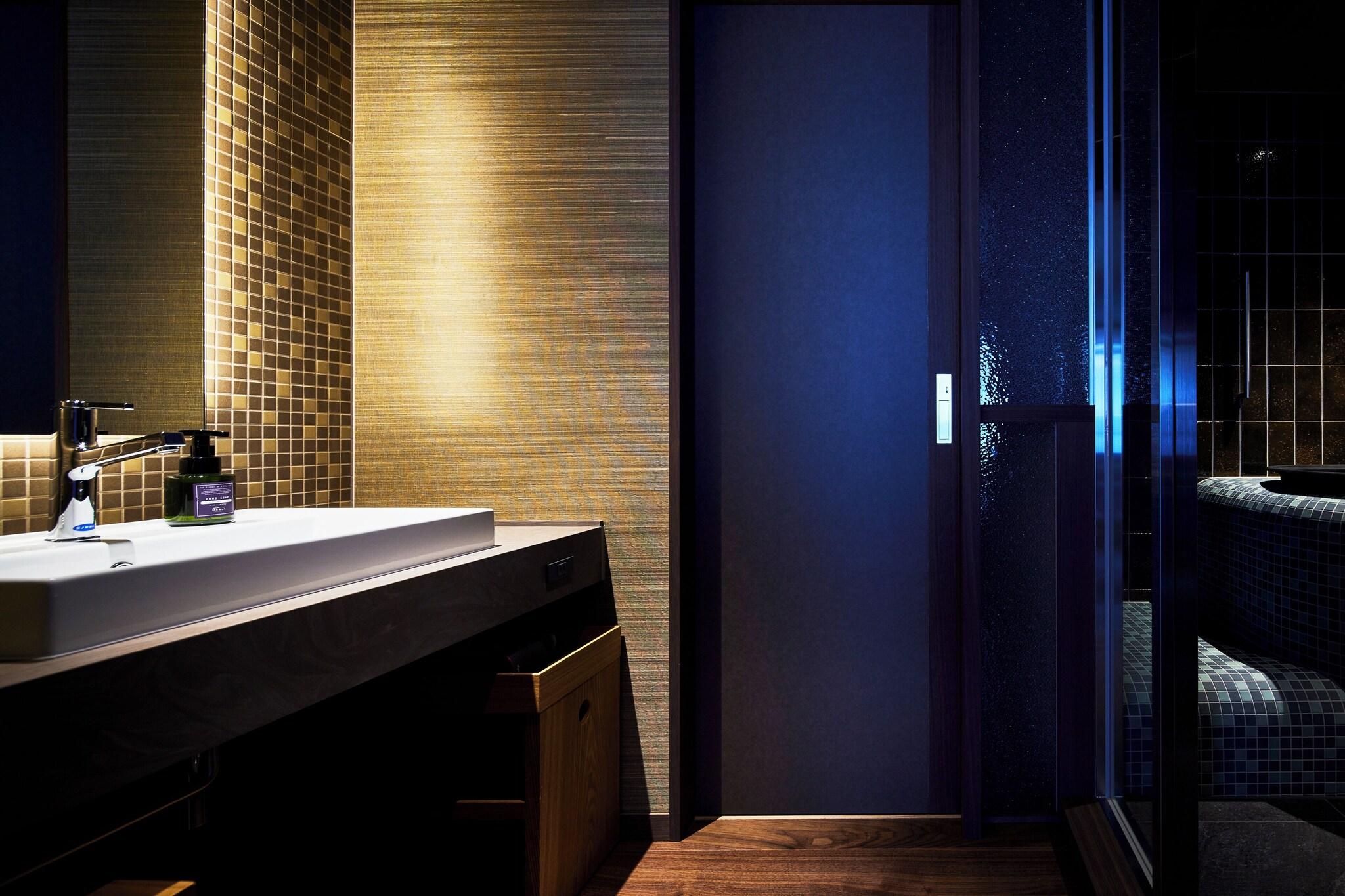 Twin Superior Mountain View