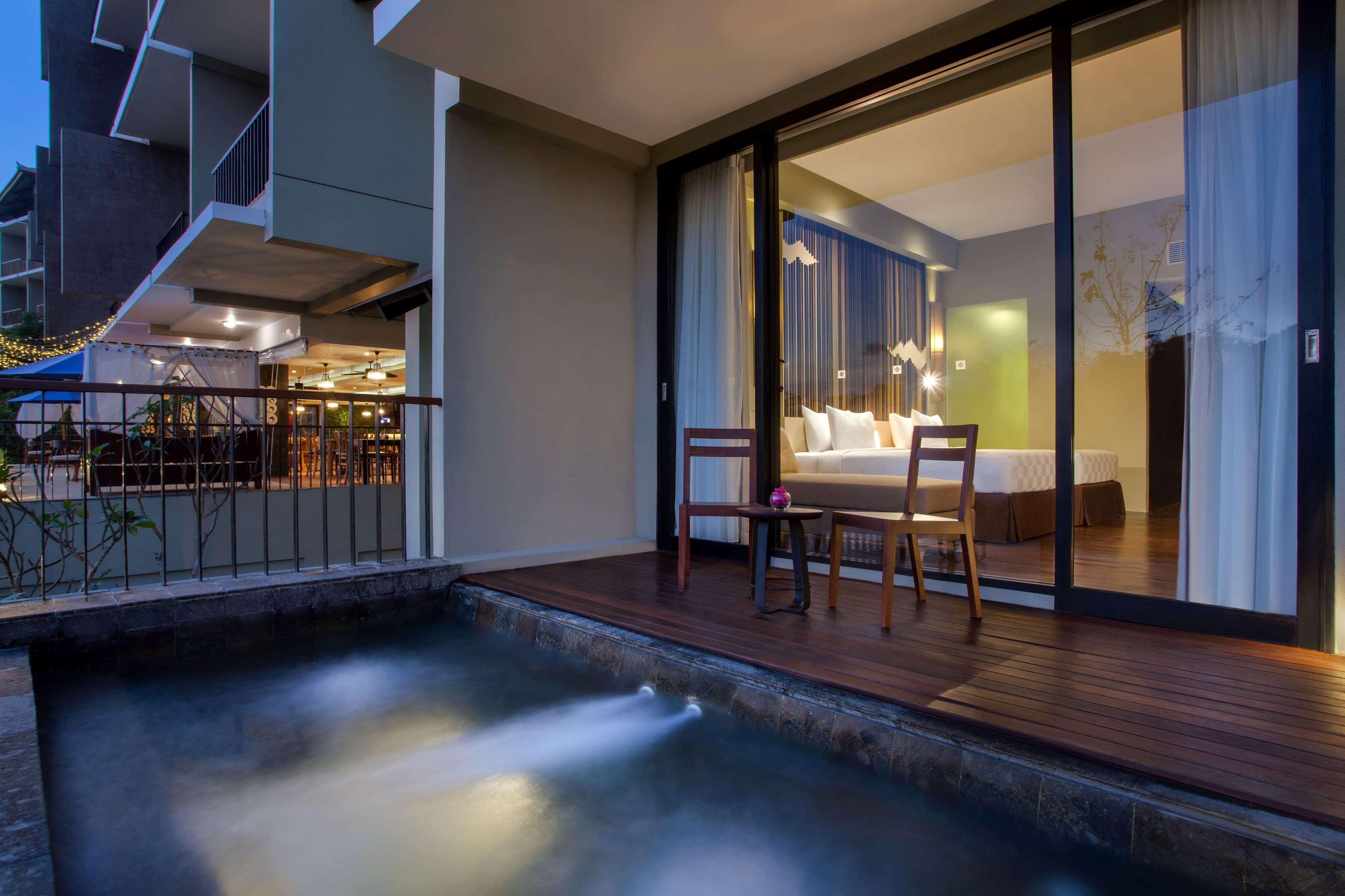 Twin Deluxe with Jacuzzi