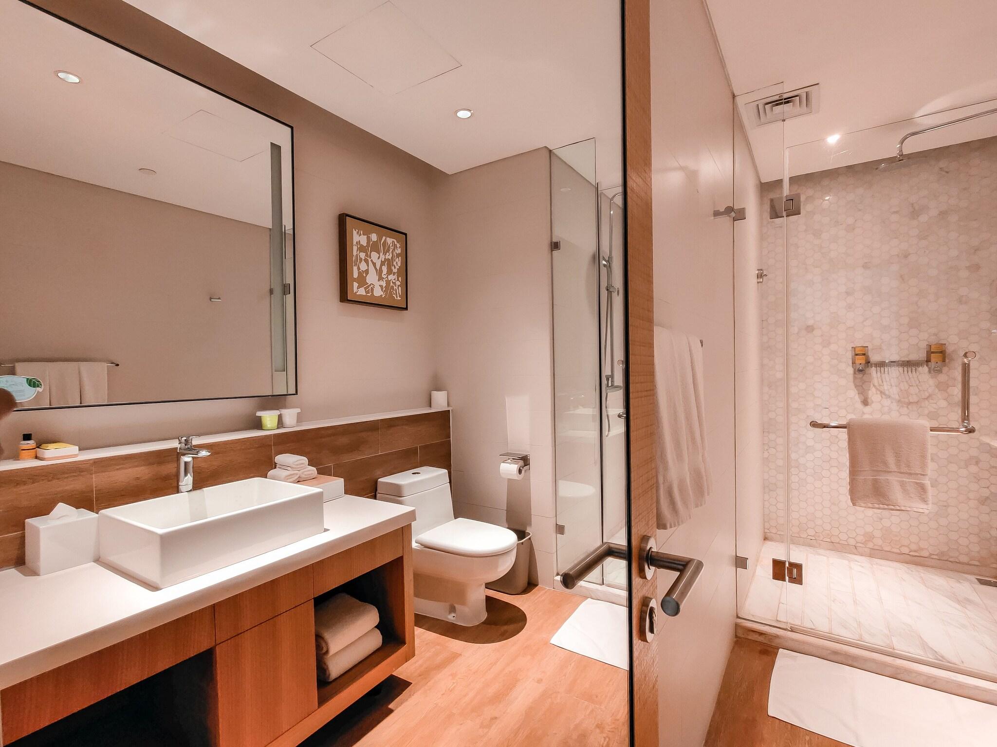 Studio Two Queen Beds