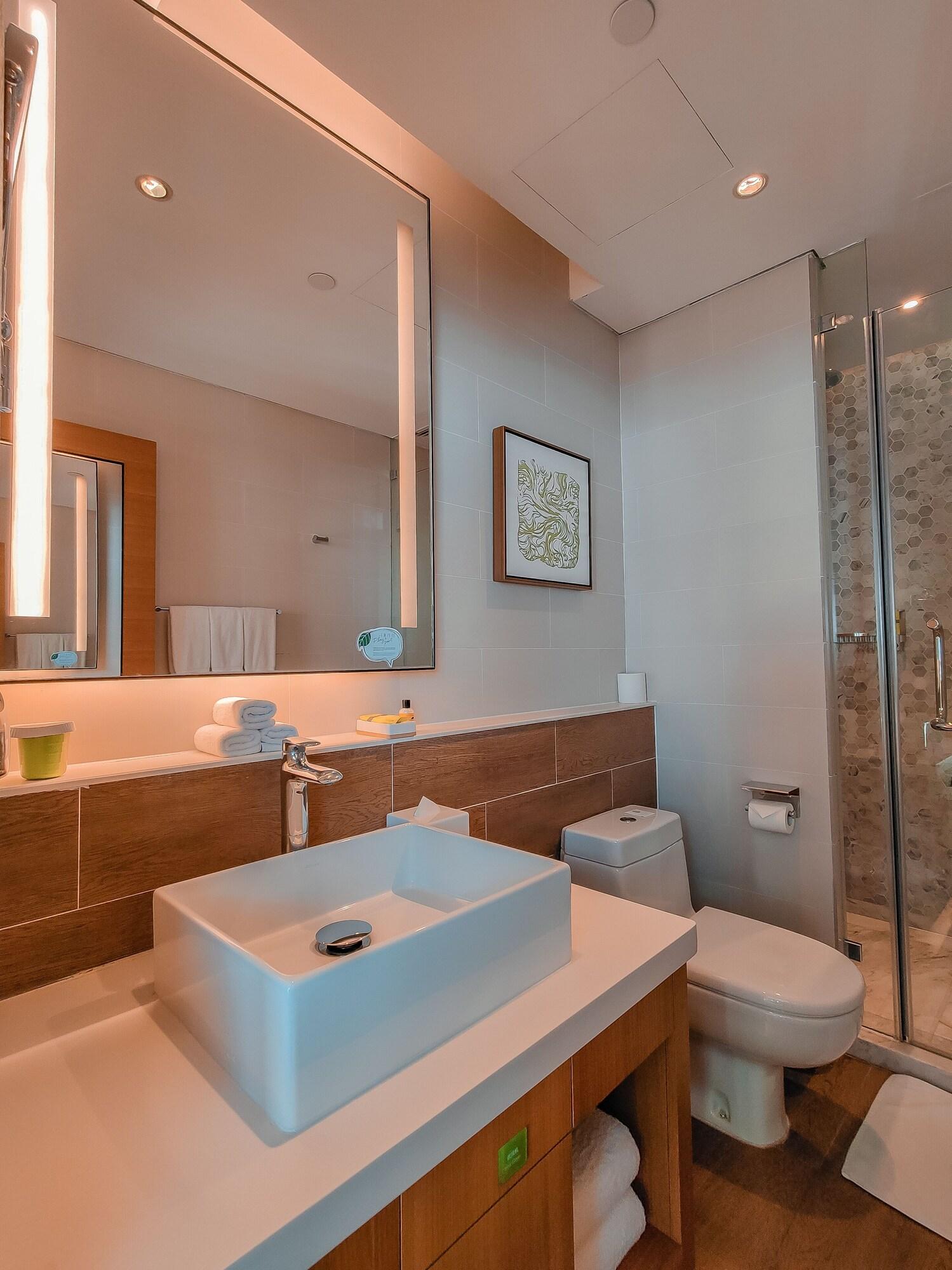 Studio King Size Bed