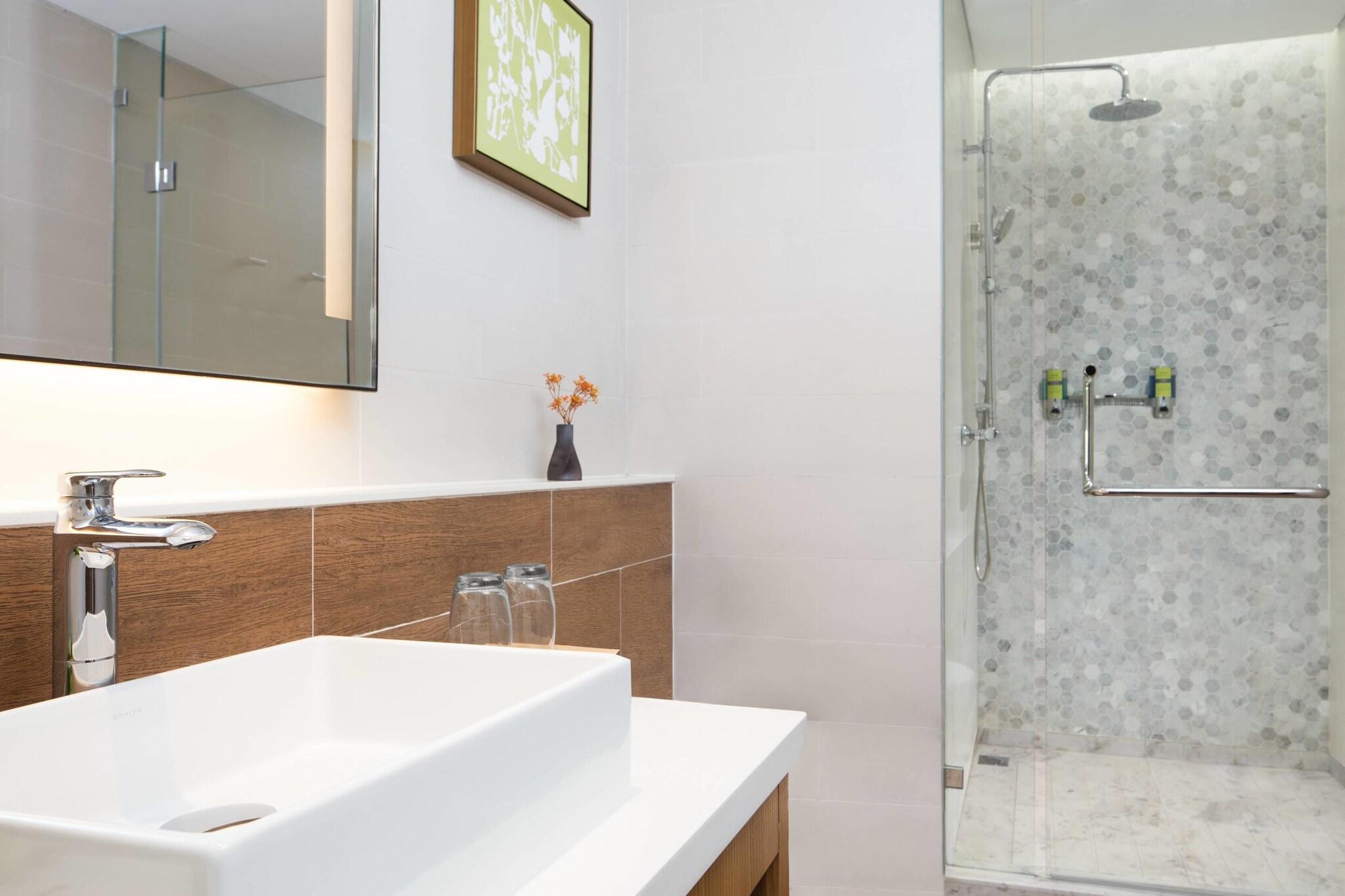 Studio King Size Bed