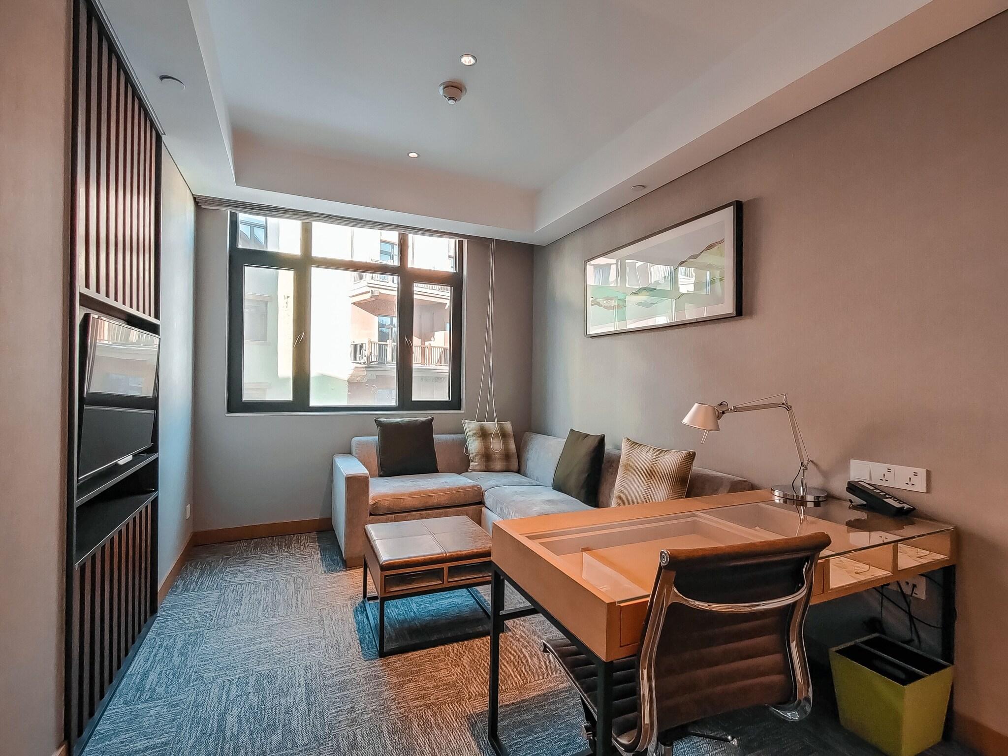 Suite King Bed One Bedroom 