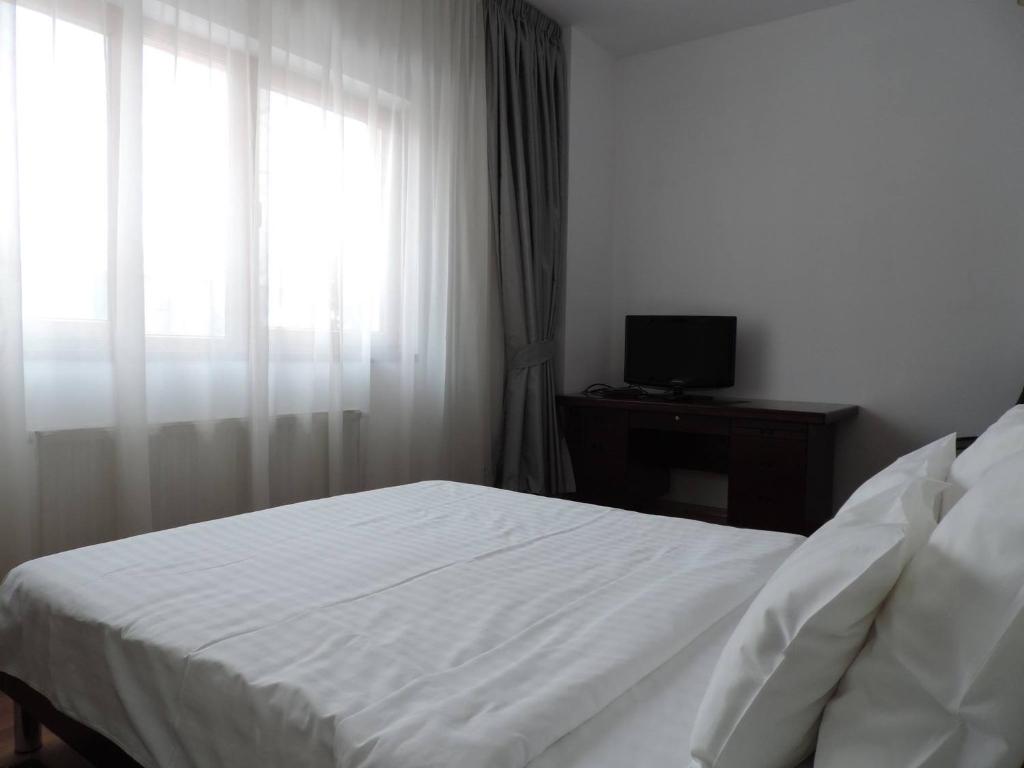 Apartment Capacity 2