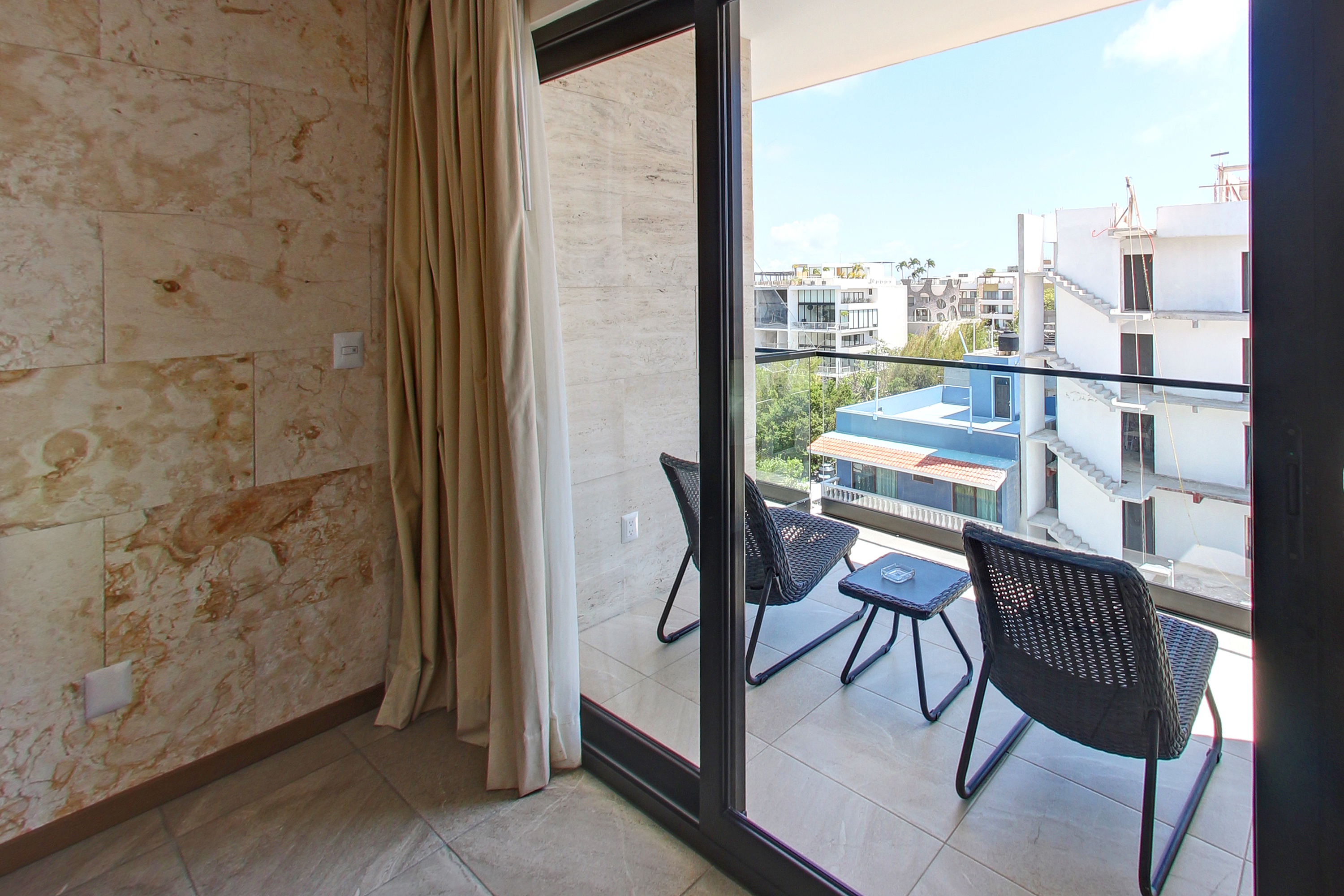 Suite Deluxe with Balcony