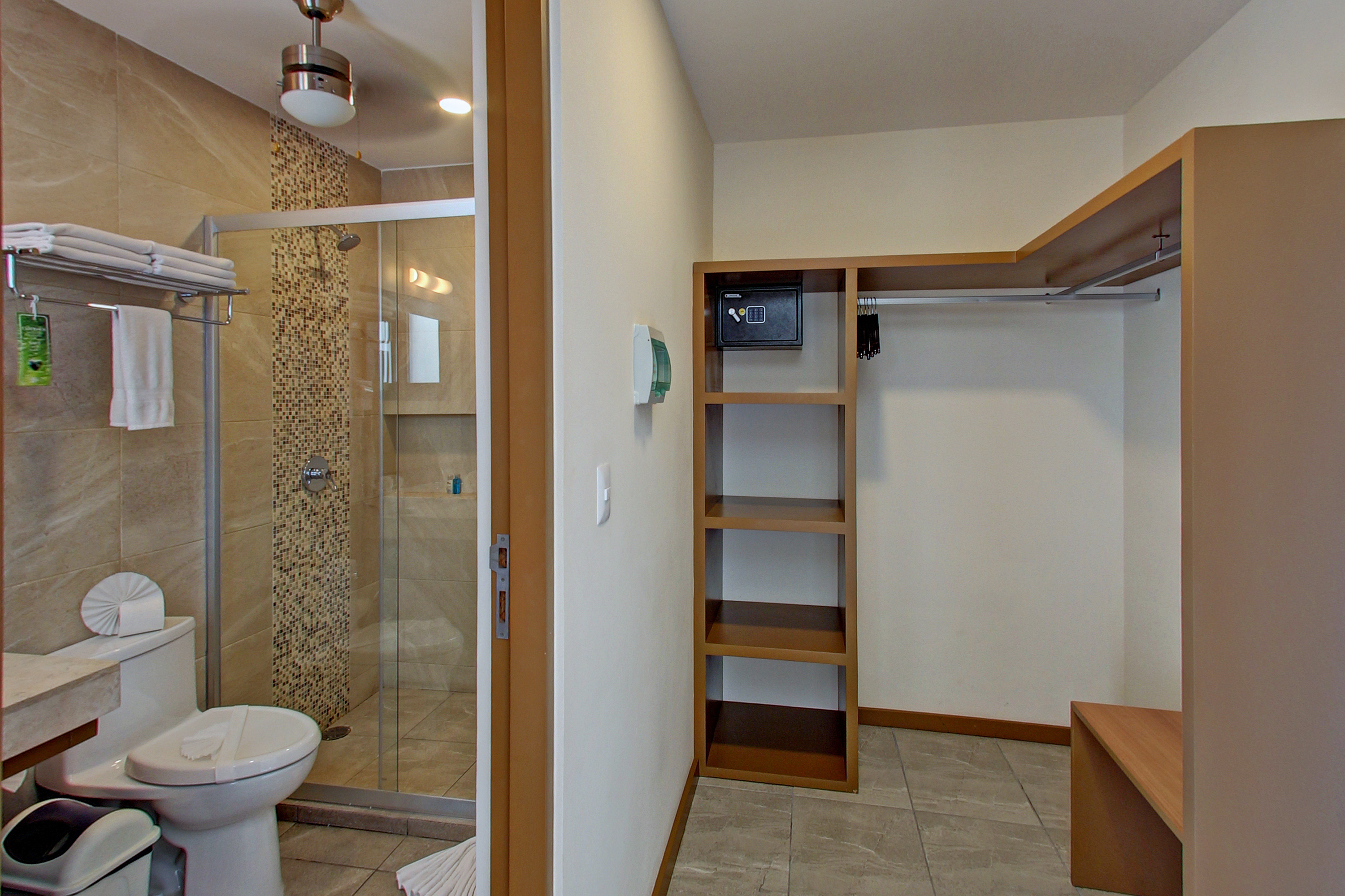 Suite Deluxe with Balcony