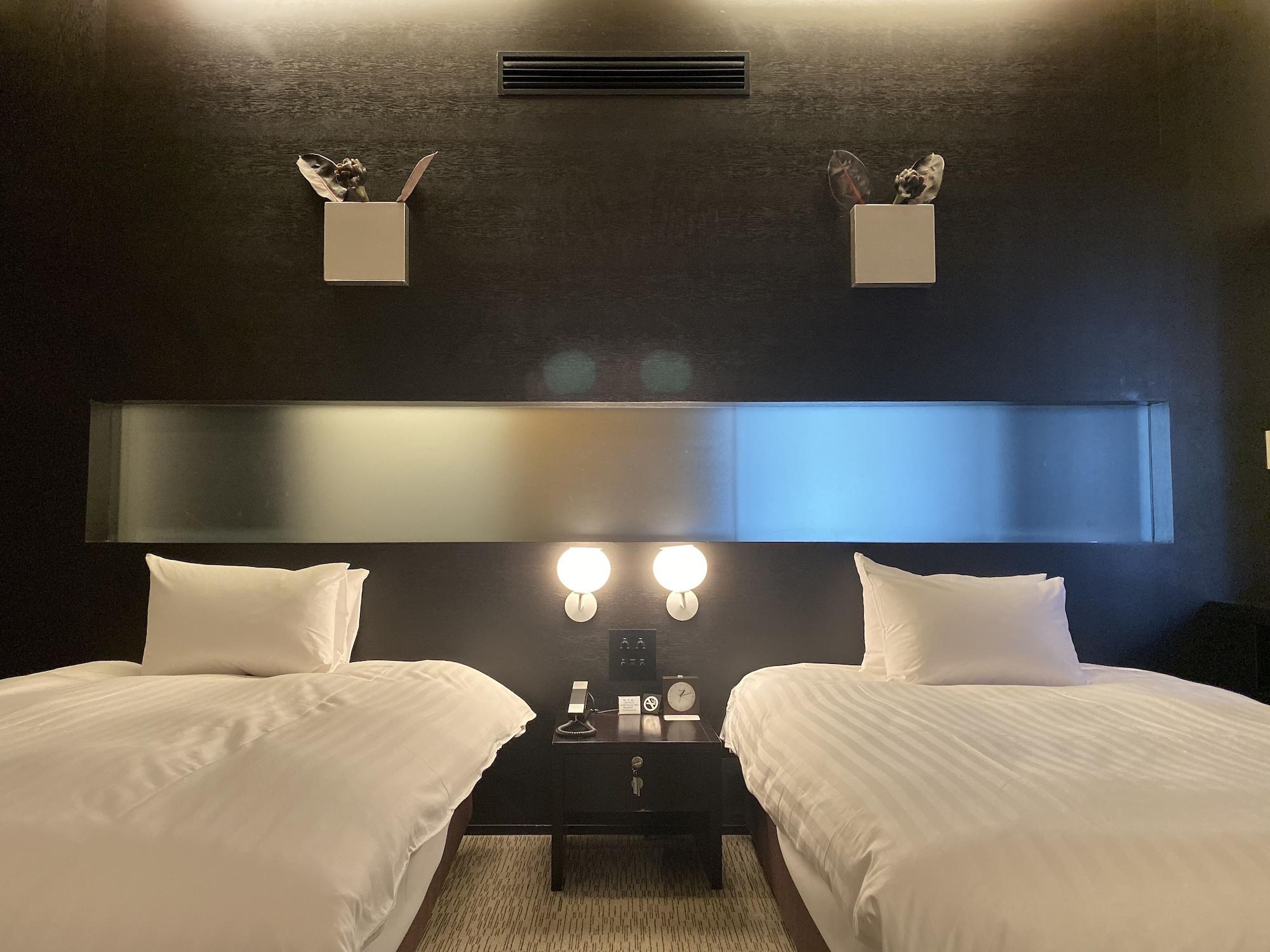 Twin Deluxe Two Beds