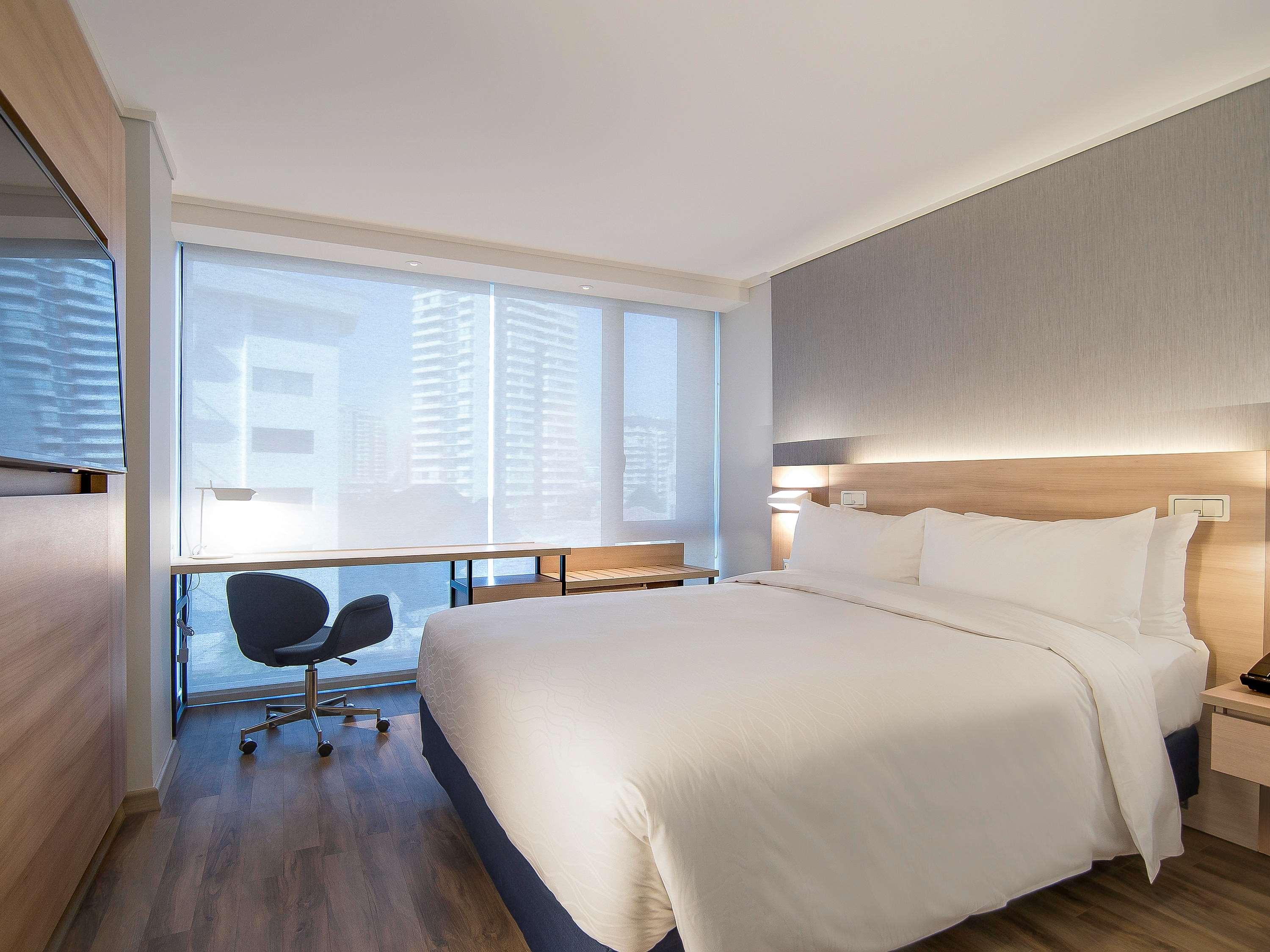 Double Superior King Bed