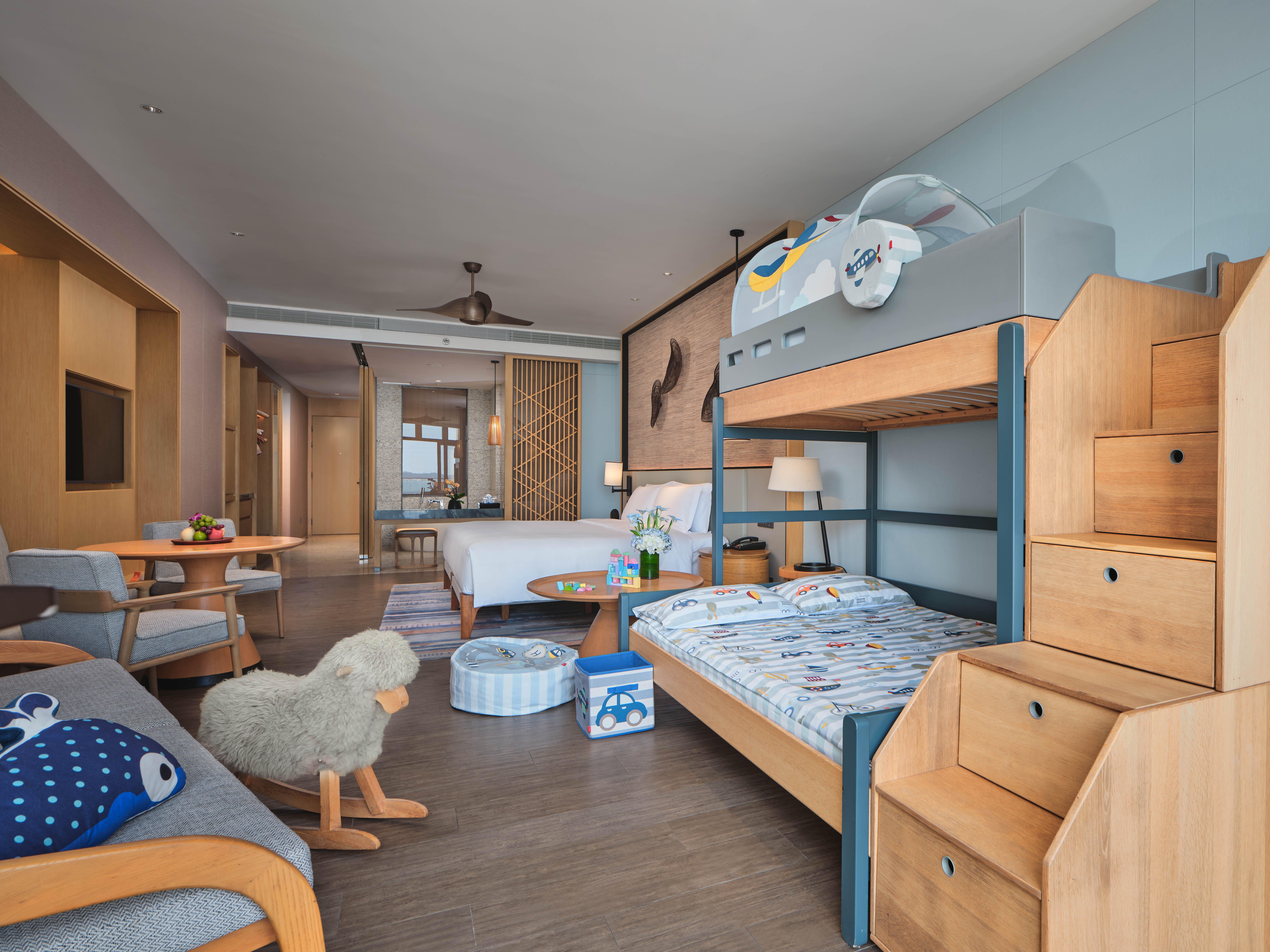 Double Ocean View King Bed