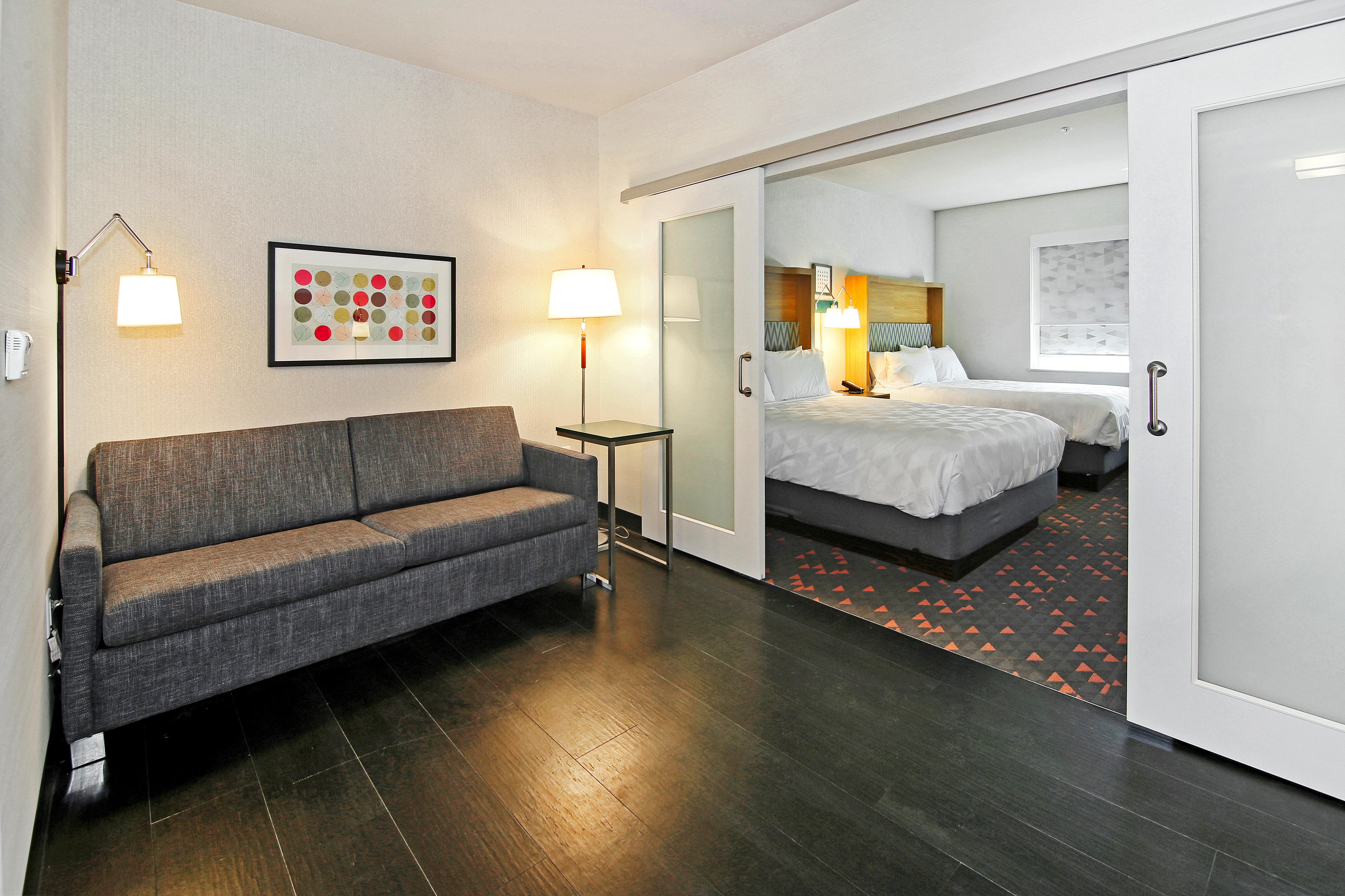 Suite Two Queen Beds One Bedroom