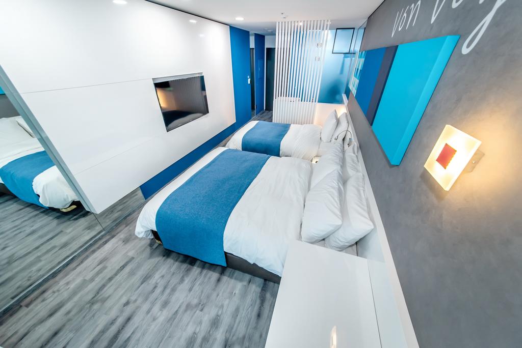 Twin Deluxe Ocean View