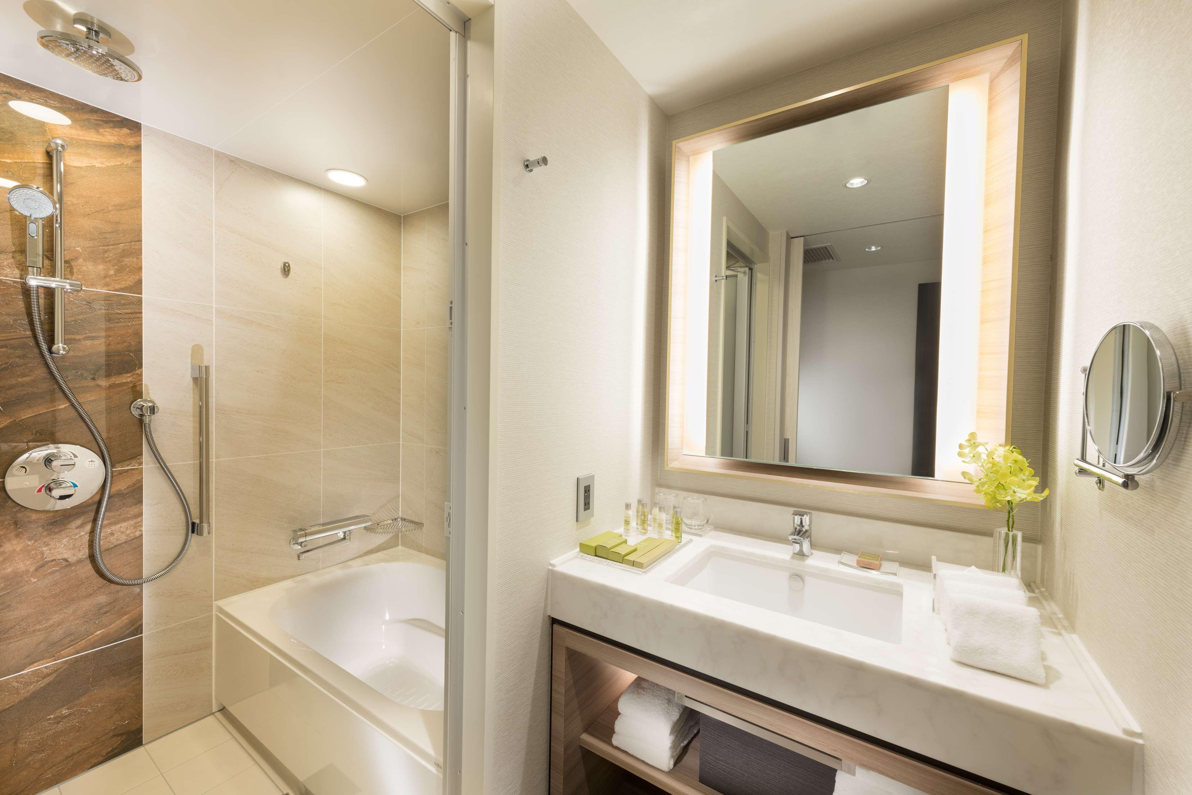 Twin Guest Room City View