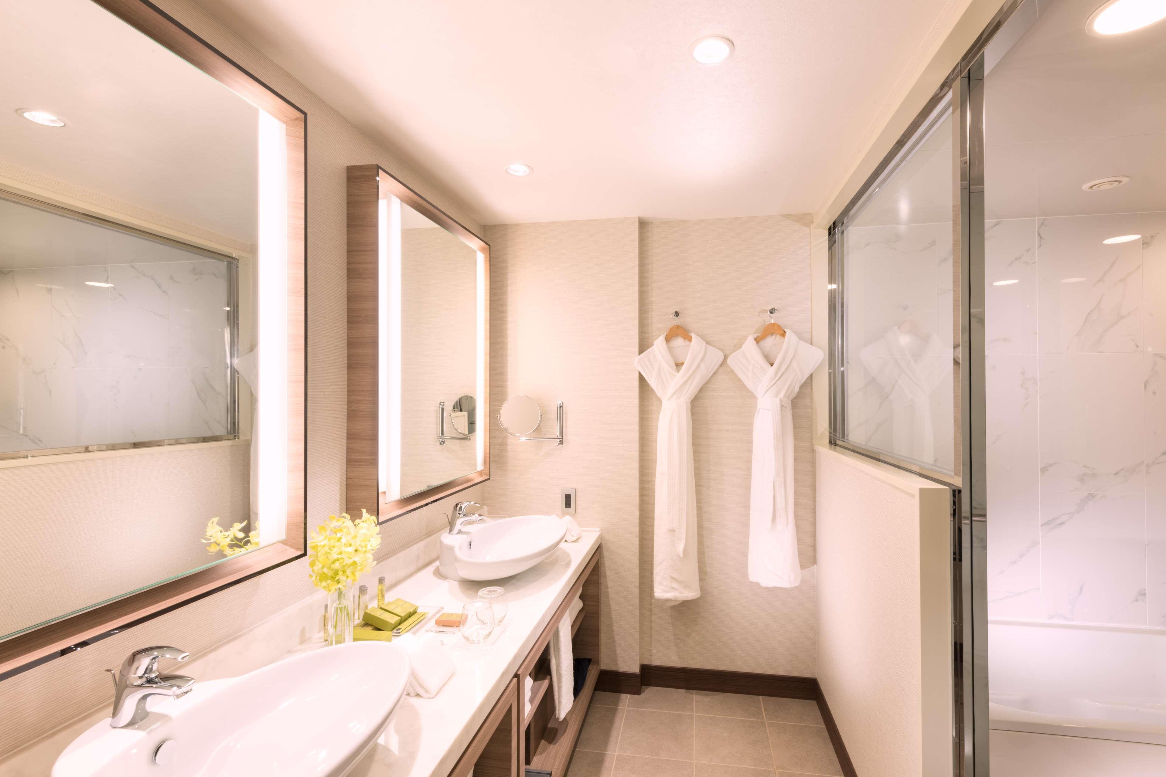 Suite Ocean View with Balcony