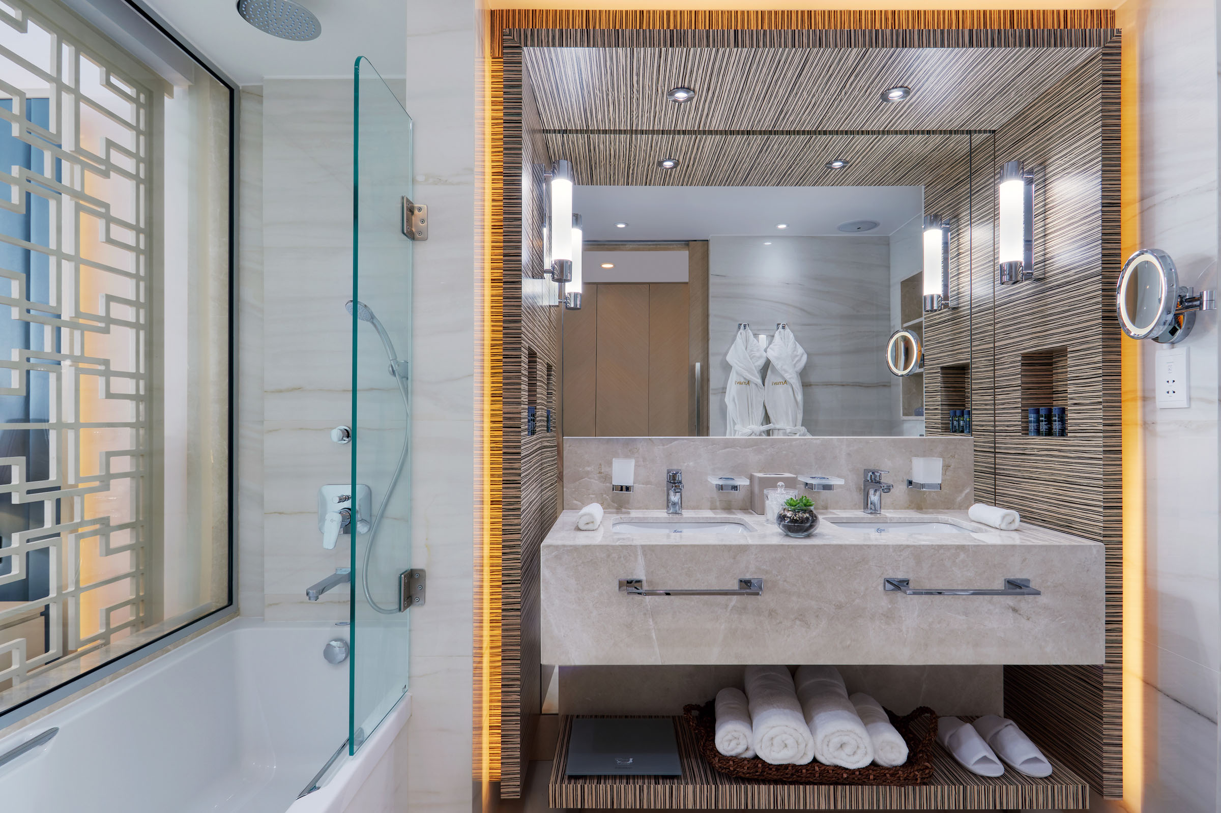 Double or Twin Deluxe Sea View