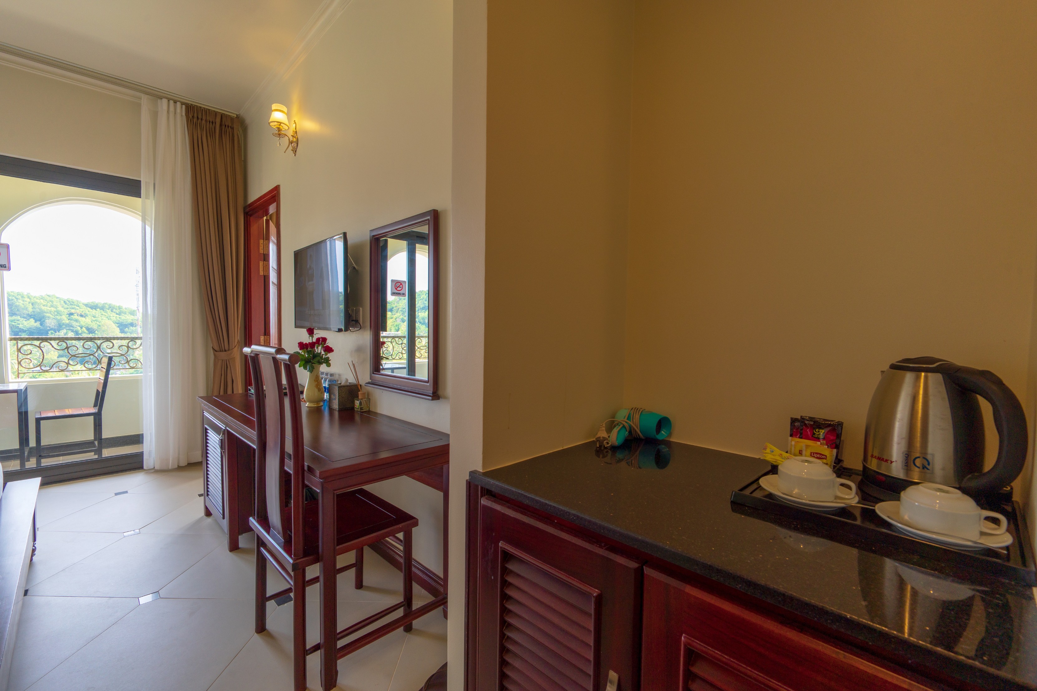 Double Superior Pool View