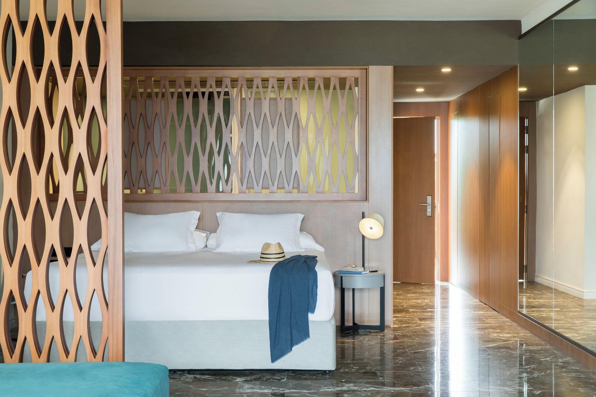 Junior Suite King Size Bed