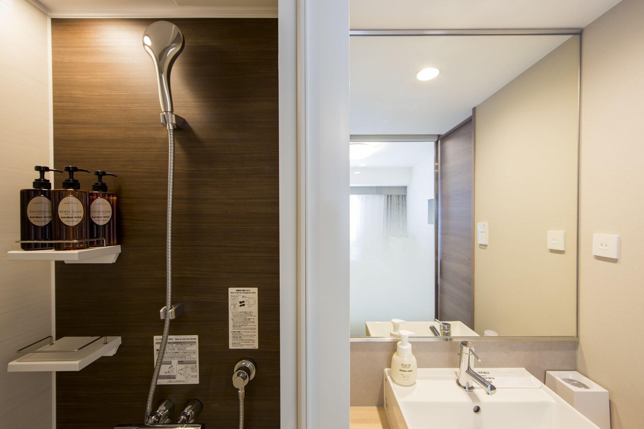 Quadruple Connecting Room