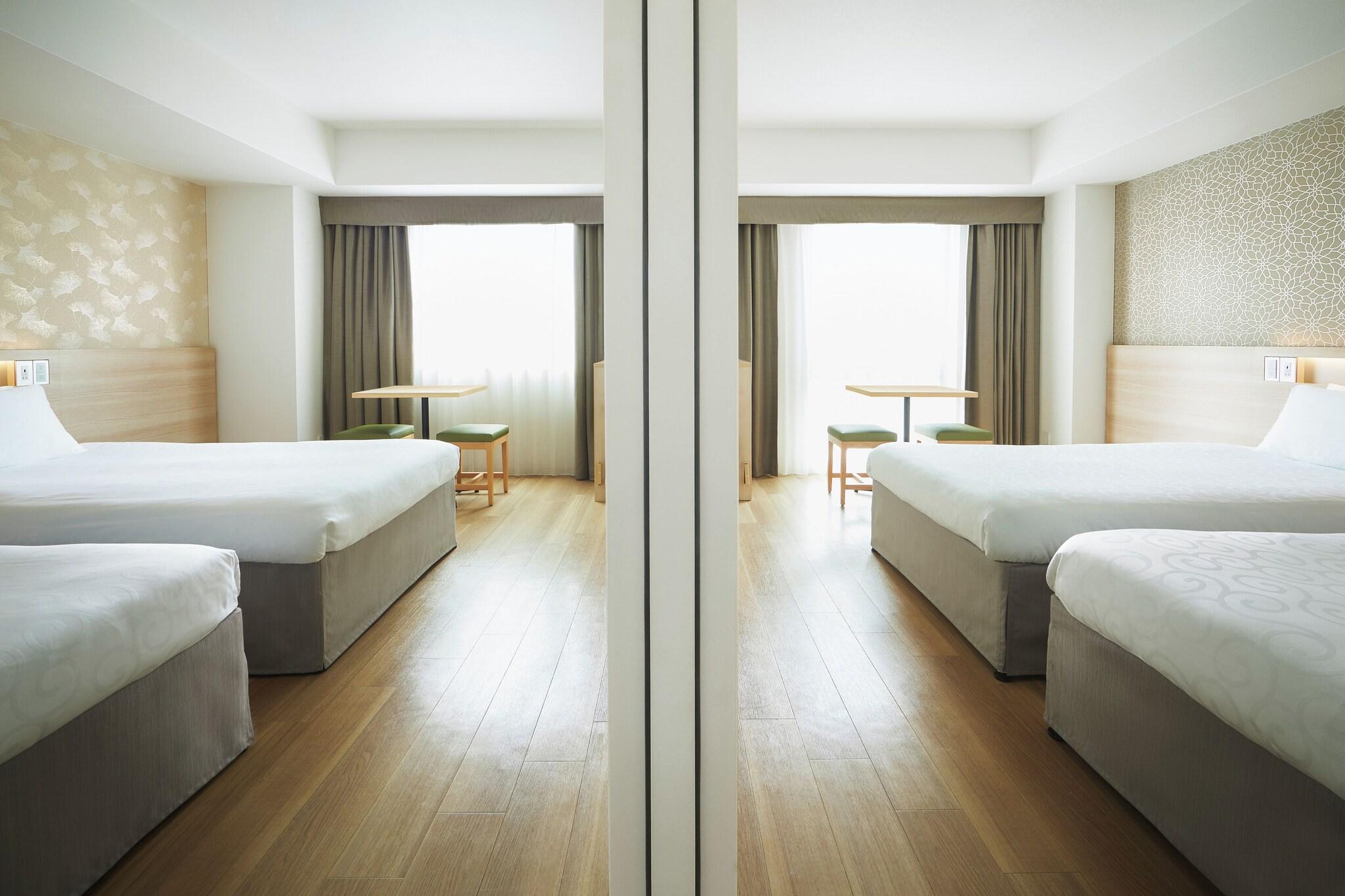 Quadruple Connecting Room