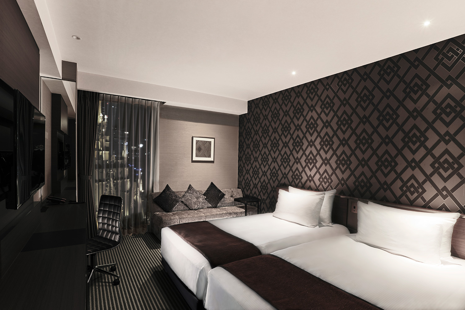 Twin Deluxe Two Beds