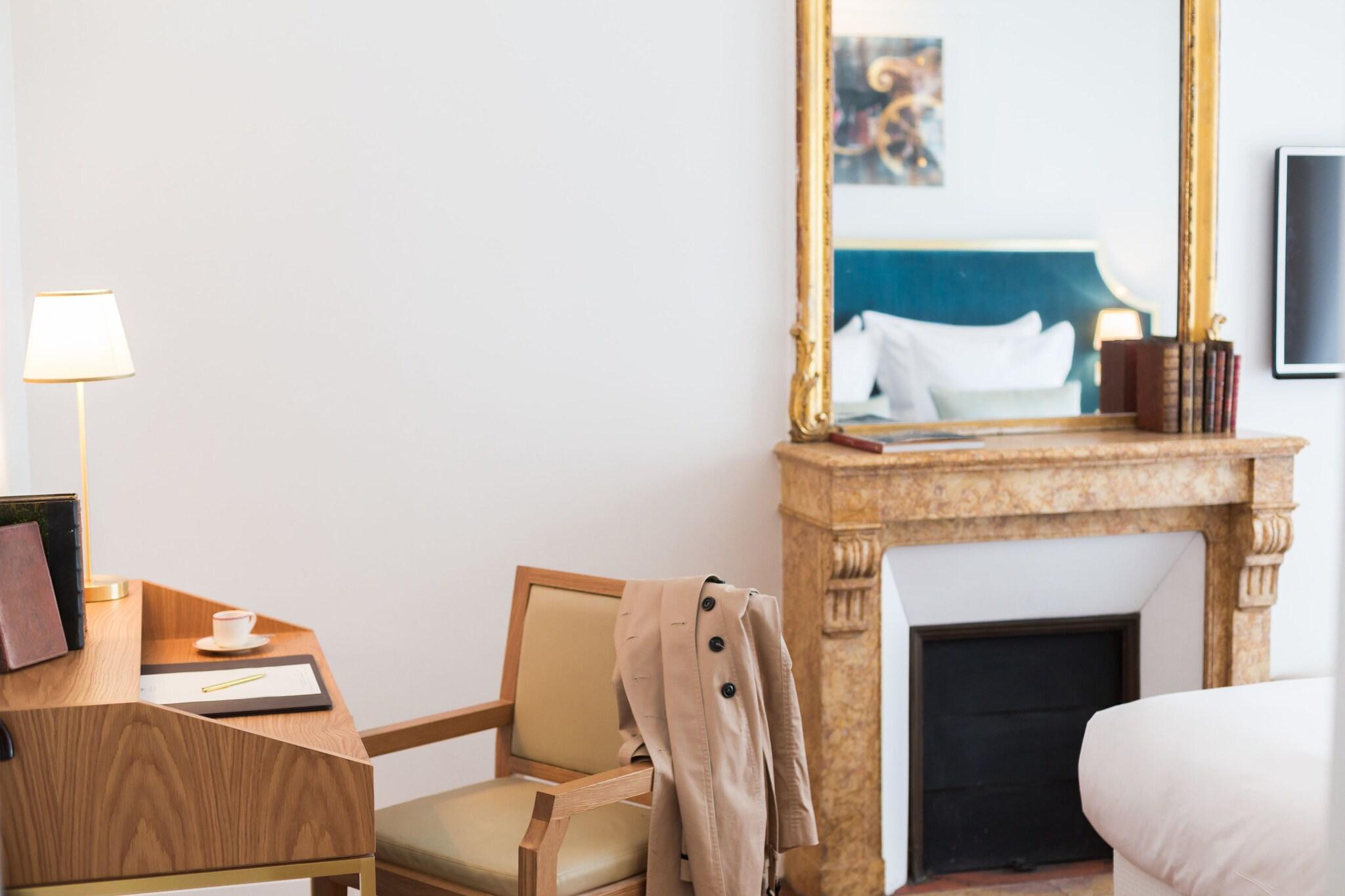 Quadruple Deluxe Queen Bed