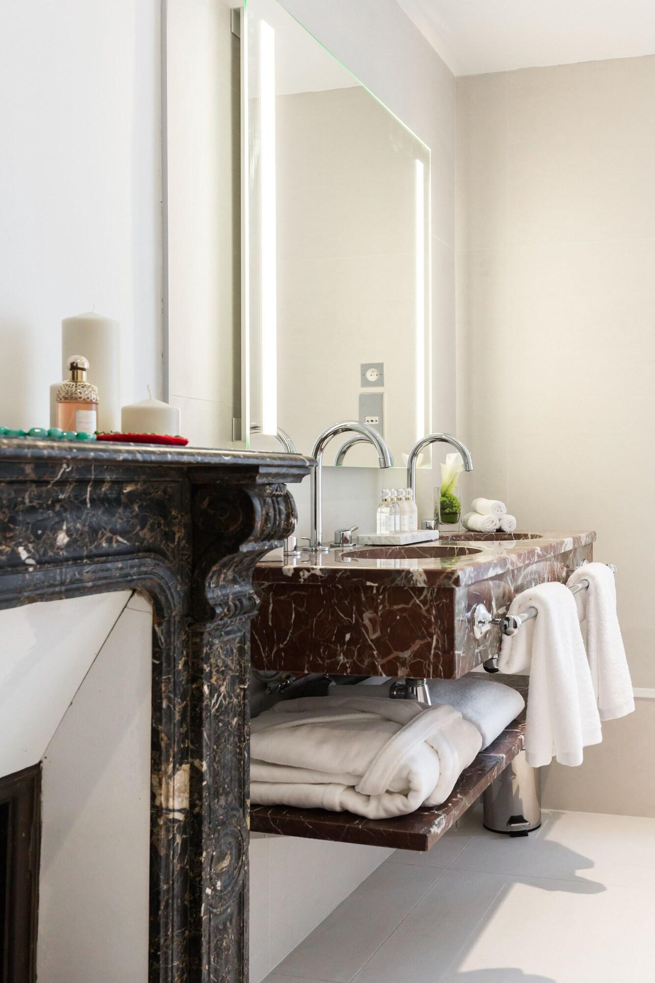 Quadruple Connecting Room